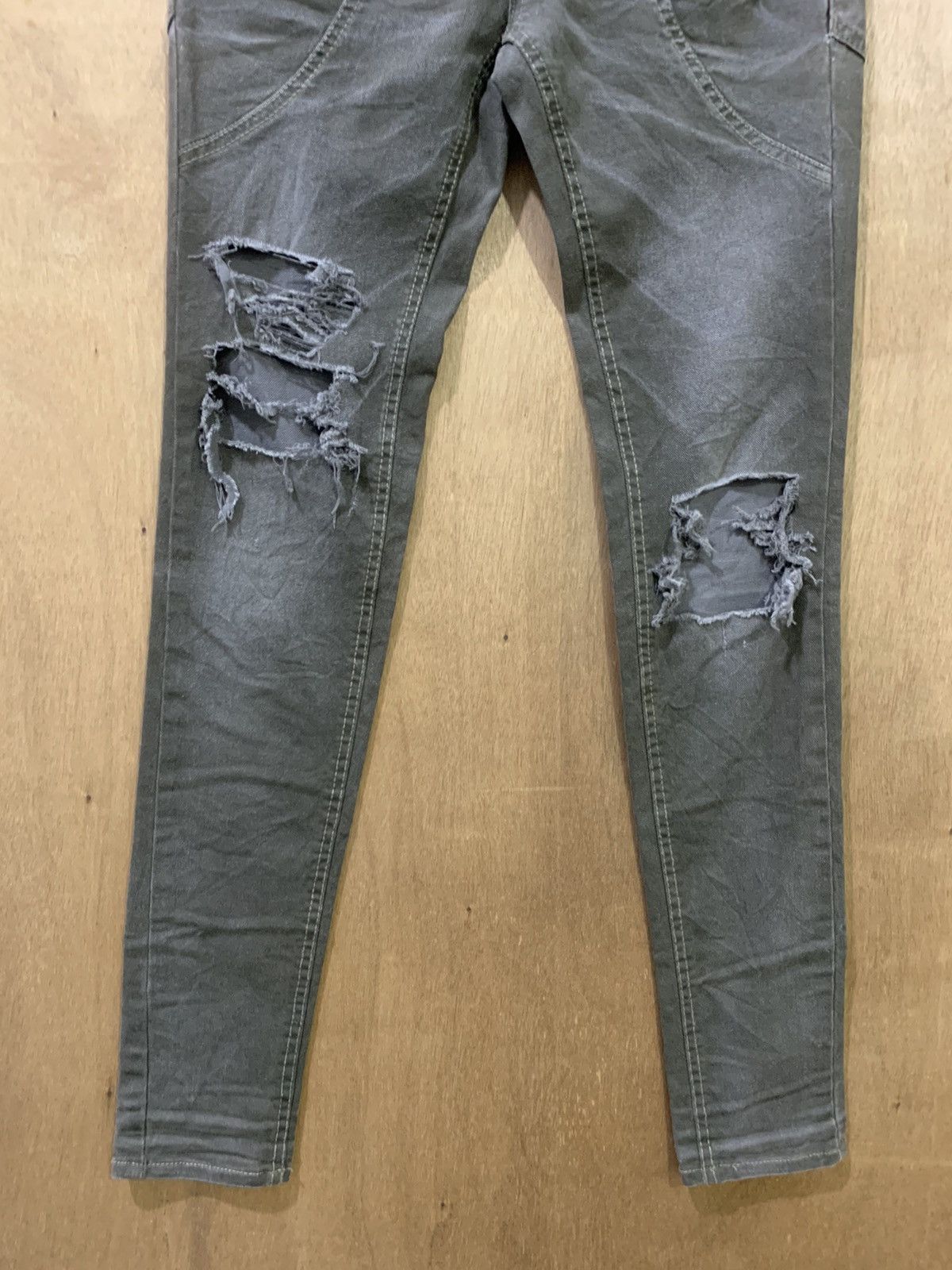 Japanese Brand BRUSH Rugged Swarovski Skinny Slimfit Disstressed Denim Jean Size US 27 - 5 Thumbnail