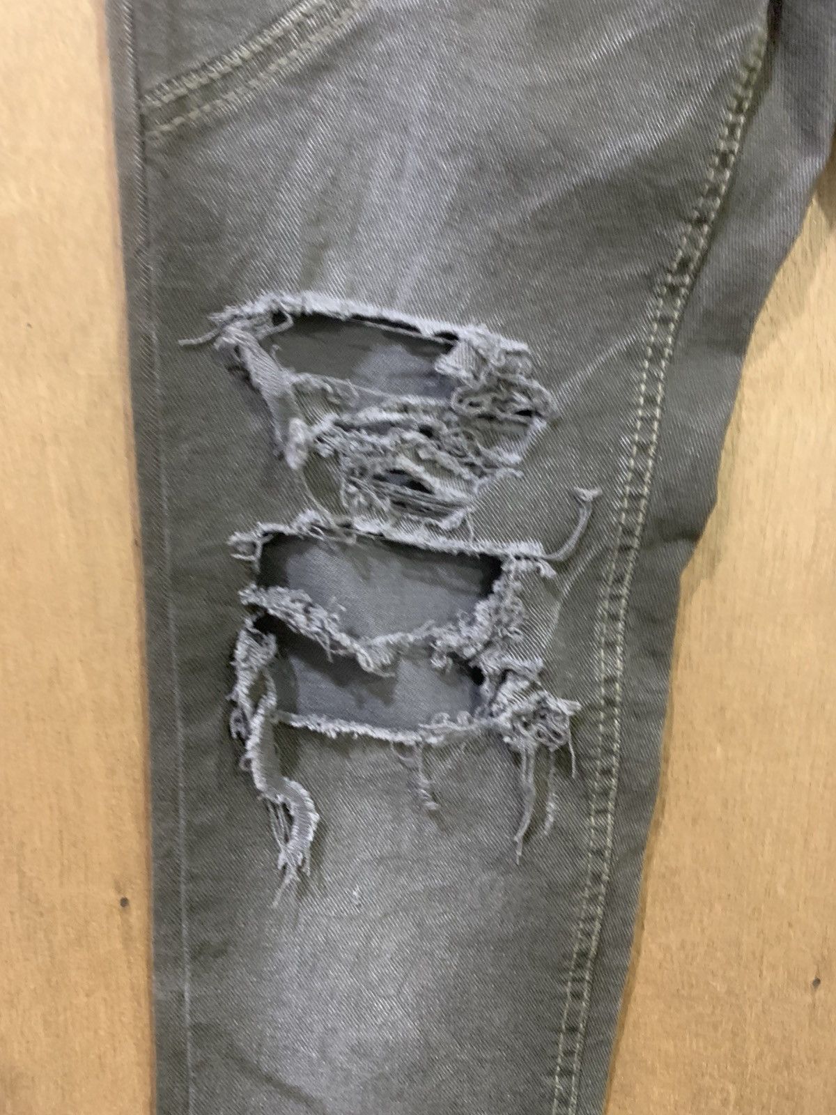 Japanese Brand BRUSH Rugged Swarovski Skinny Slimfit Disstressed Denim Jean Size US 27 - 8 Thumbnail