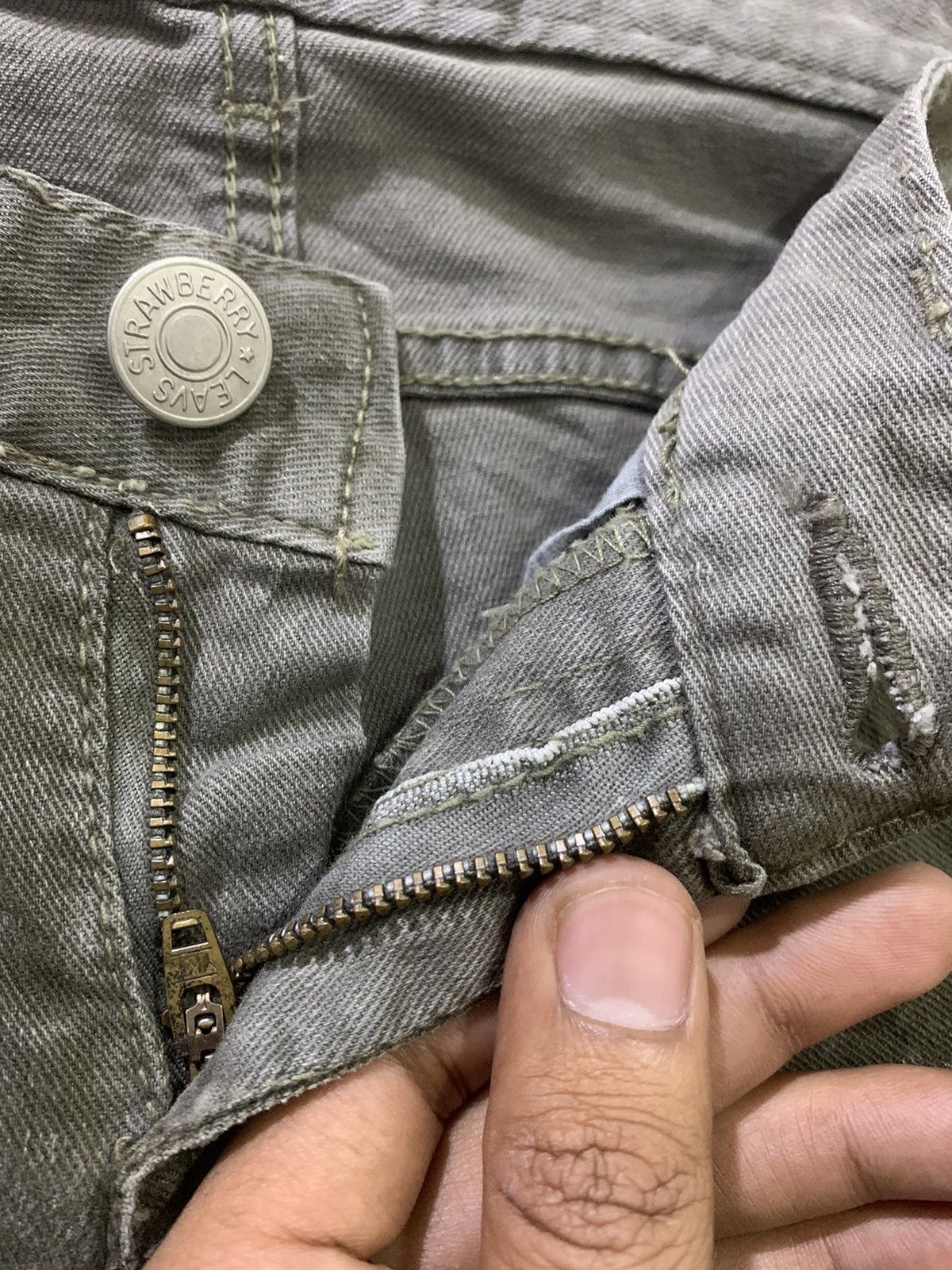 Japanese Brand BRUSH Rugged Swarovski Skinny Slimfit Disstressed Denim Jean Size US 27 - 12 Thumbnail