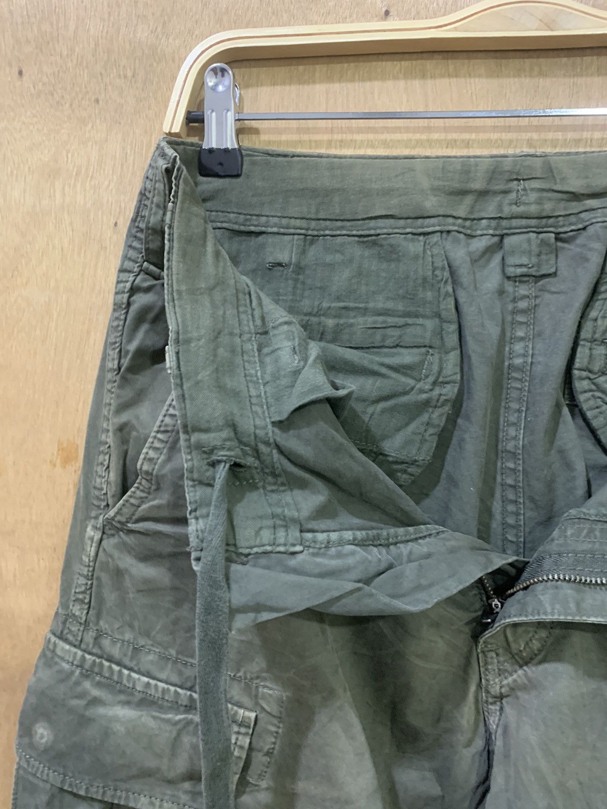 Japanese Brand × Uniqlo UNIQLO Pullover Drawstring DoubleKnee Multipocket Cargo Pant Size US 30 / EU 46 - 15 Thumbnail