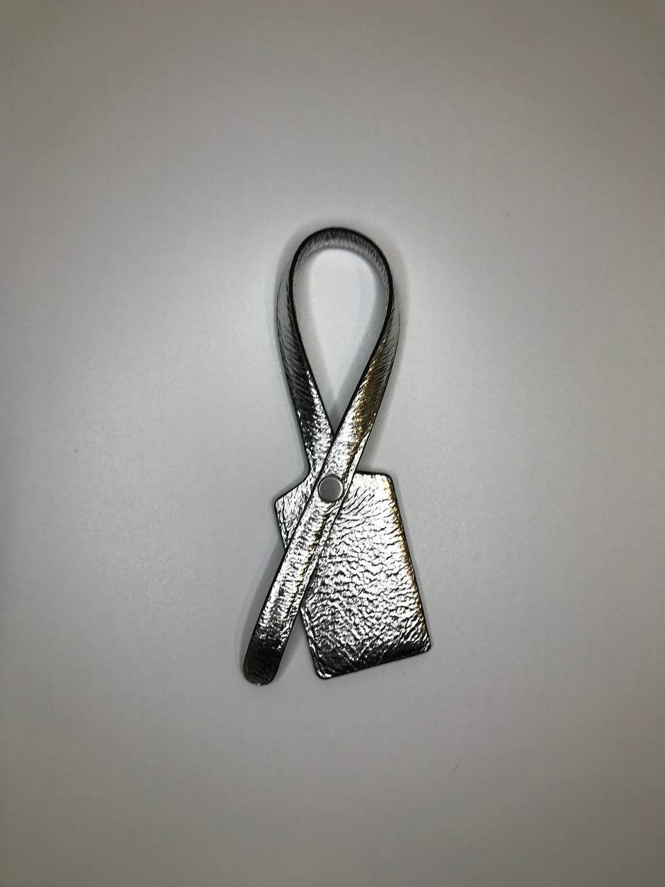 Off-White Off-White Embossed Metallic Leather Zip Tie