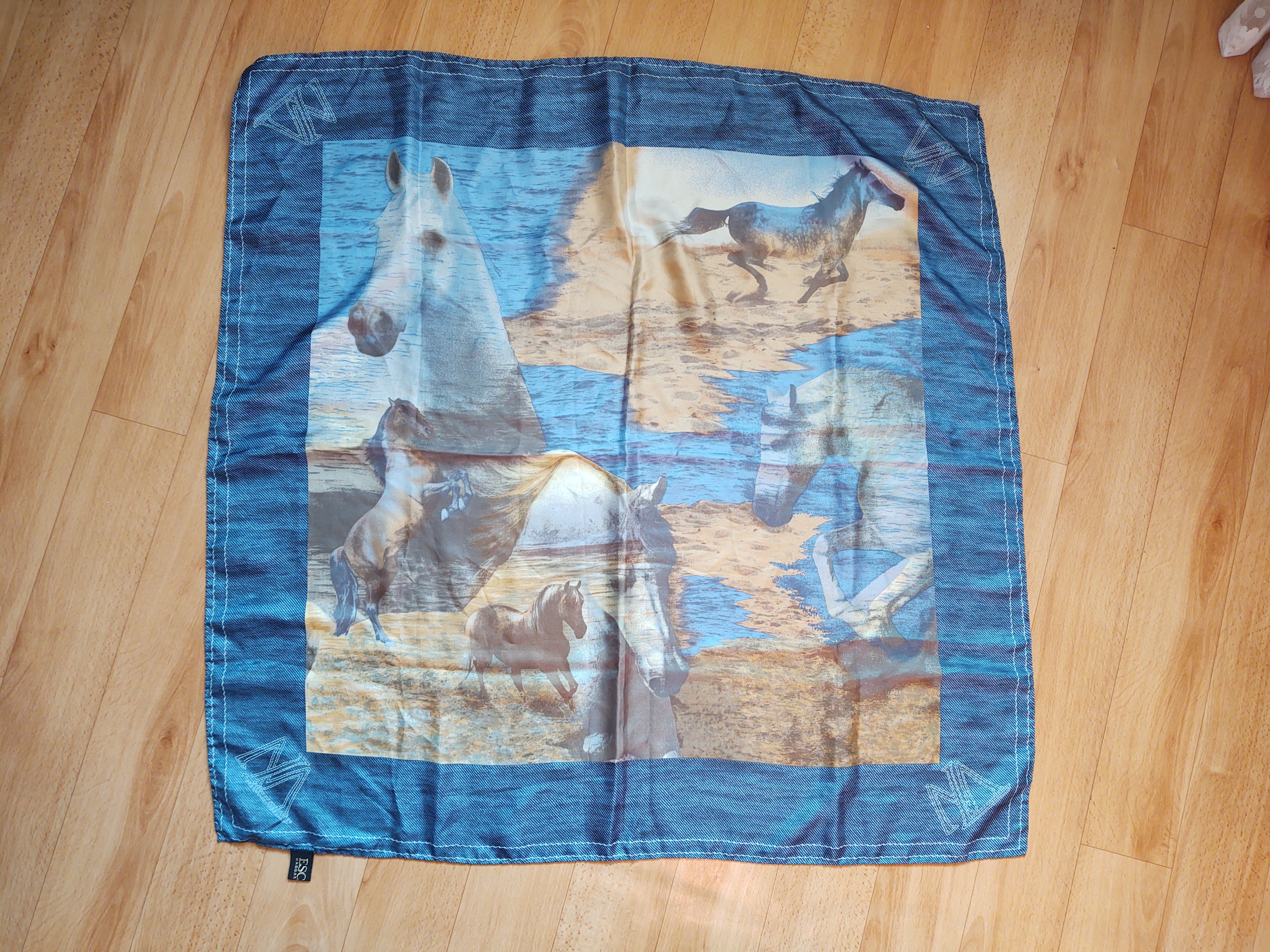 Escada Vintage silk scarf nature print brand ESCADA horses print 🐎 Size ONE SIZE - 1 Thumbnail