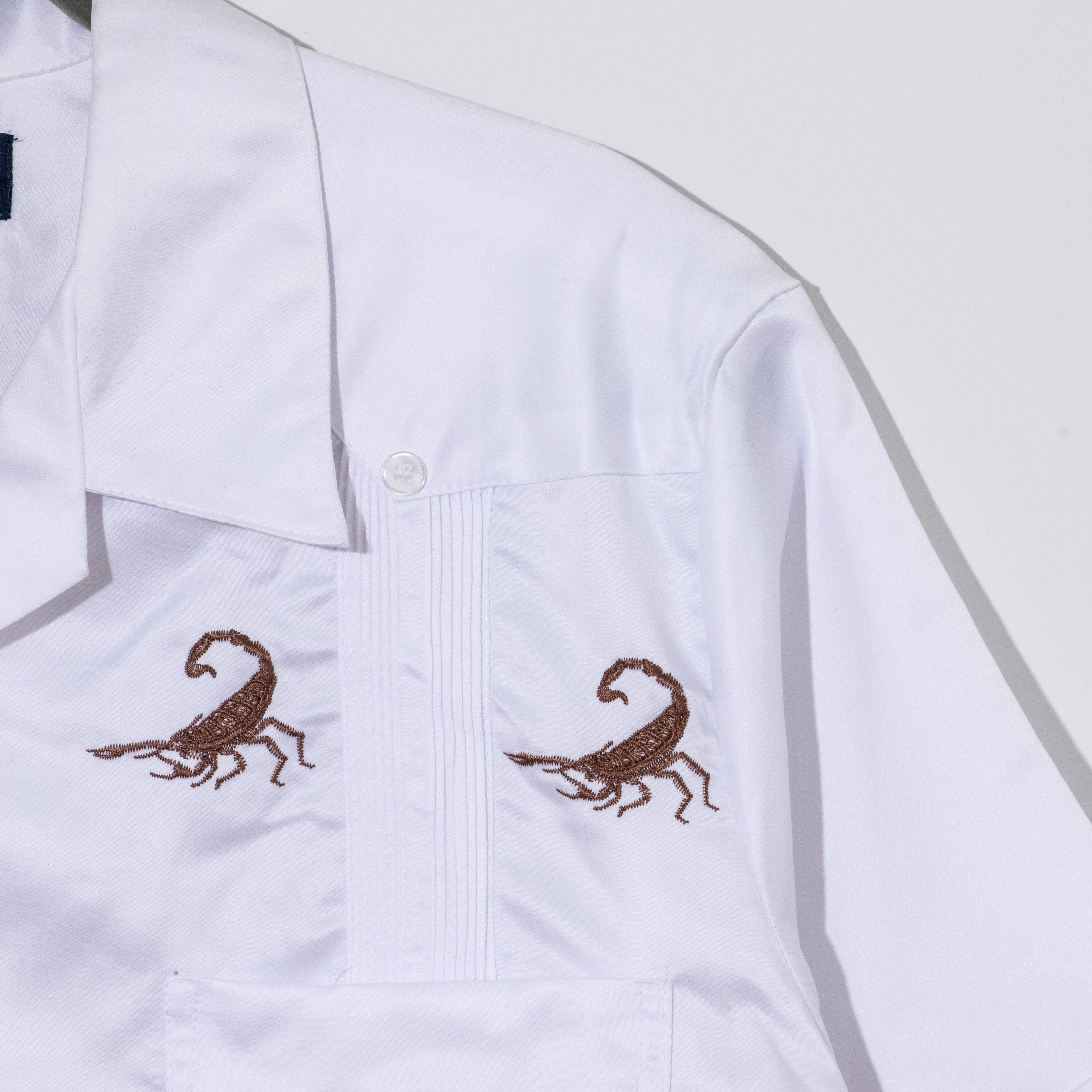 Vintage Vintage Cuban satin Scorpion shirt Size US L / EU 52-54 / 3 - 6 Thumbnail