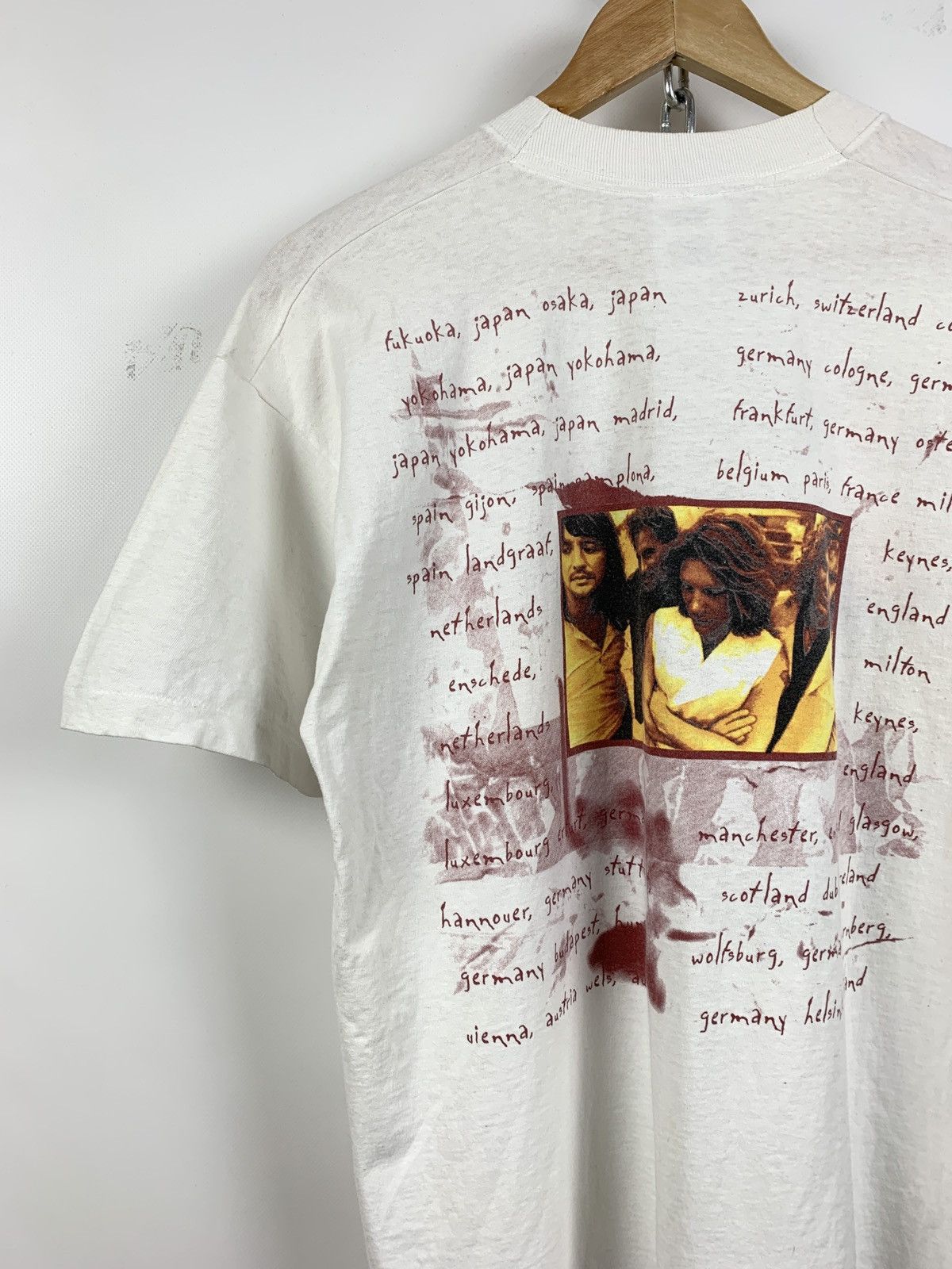 Band Tees 1996 Vintage Bon Jovi These Days Tour Single Stitch T-Shirt Size US L / EU 52-54 / 3 - 7 Thumbnail