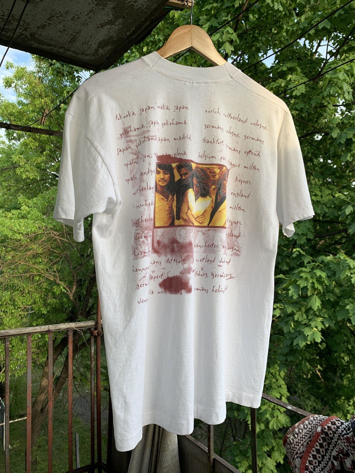 Band Tees 1996 Vintage Bon Jovi These Days Tour Single Stitch T-Shirt Size US L / EU 52-54 / 3 - 2 Thumbnail