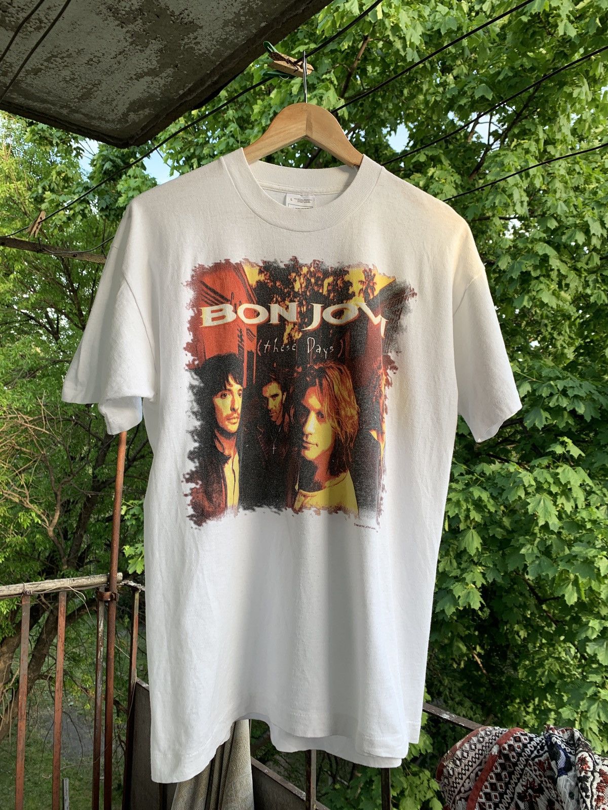 Band Tees 1996 Vintage Bon Jovi These Days Tour Single Stitch T-Shirt Size US L / EU 52-54 / 3 - 1 Thumbnail