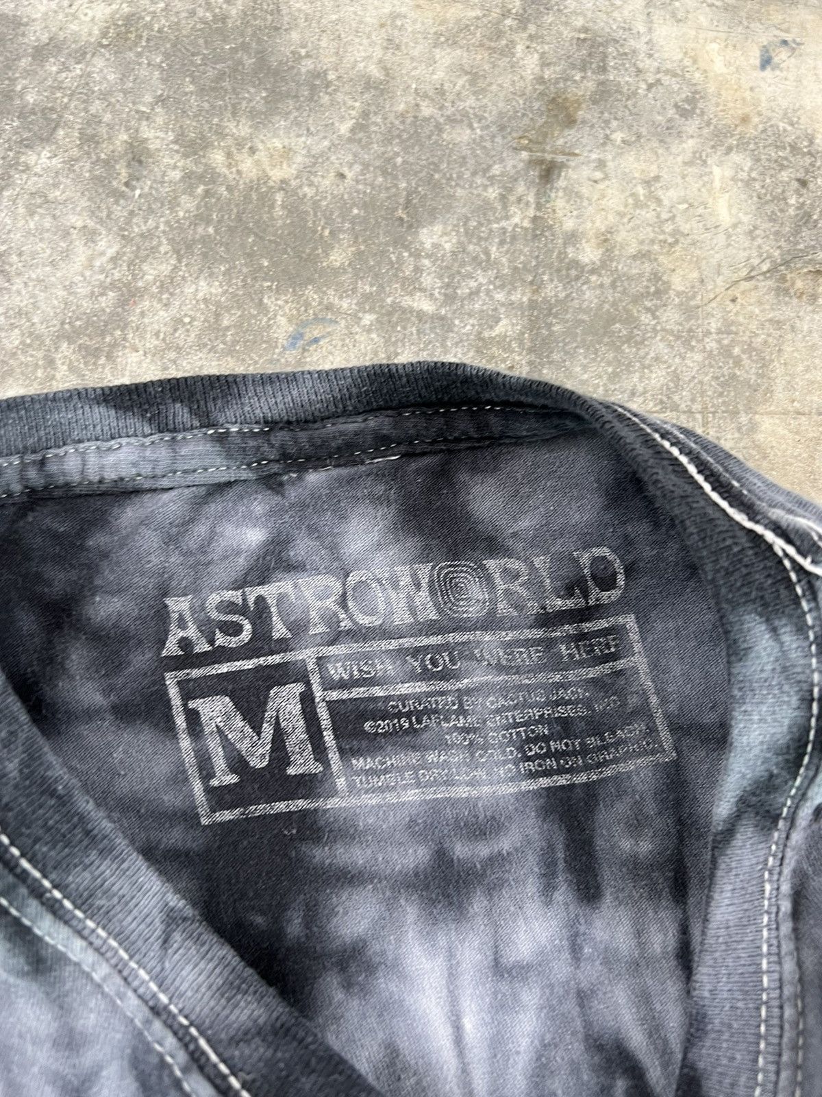 Travis Scott Travis Scott Astroworld Tie Dye Astronaut Tee Black Medium Size US M / EU 48-50 / 2 - 3 Thumbnail