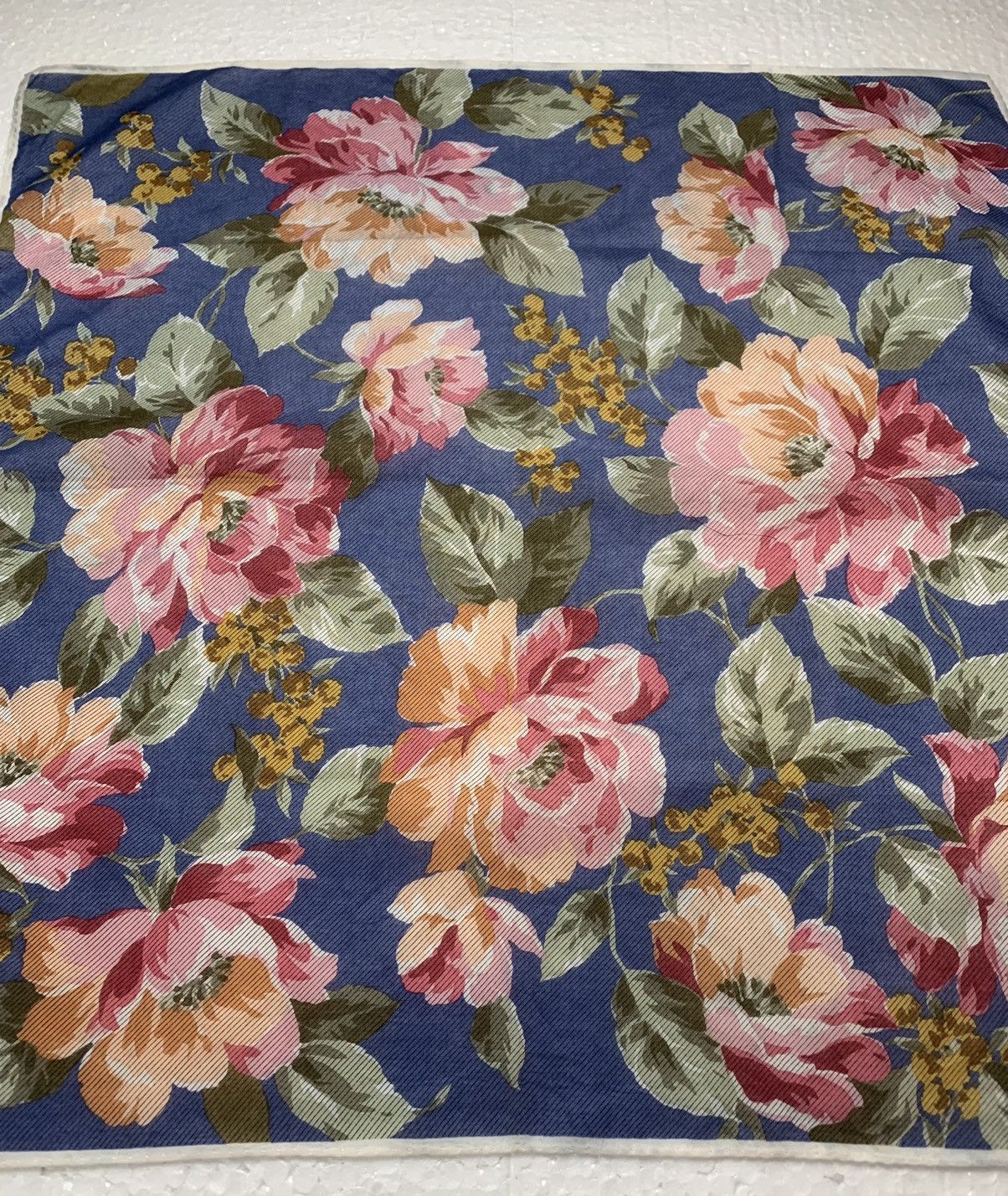 Yves Saint Laurent Yves Saint Laurent Vintage Handkerchief/Neckerchief Size ONE SIZE - 4 Thumbnail