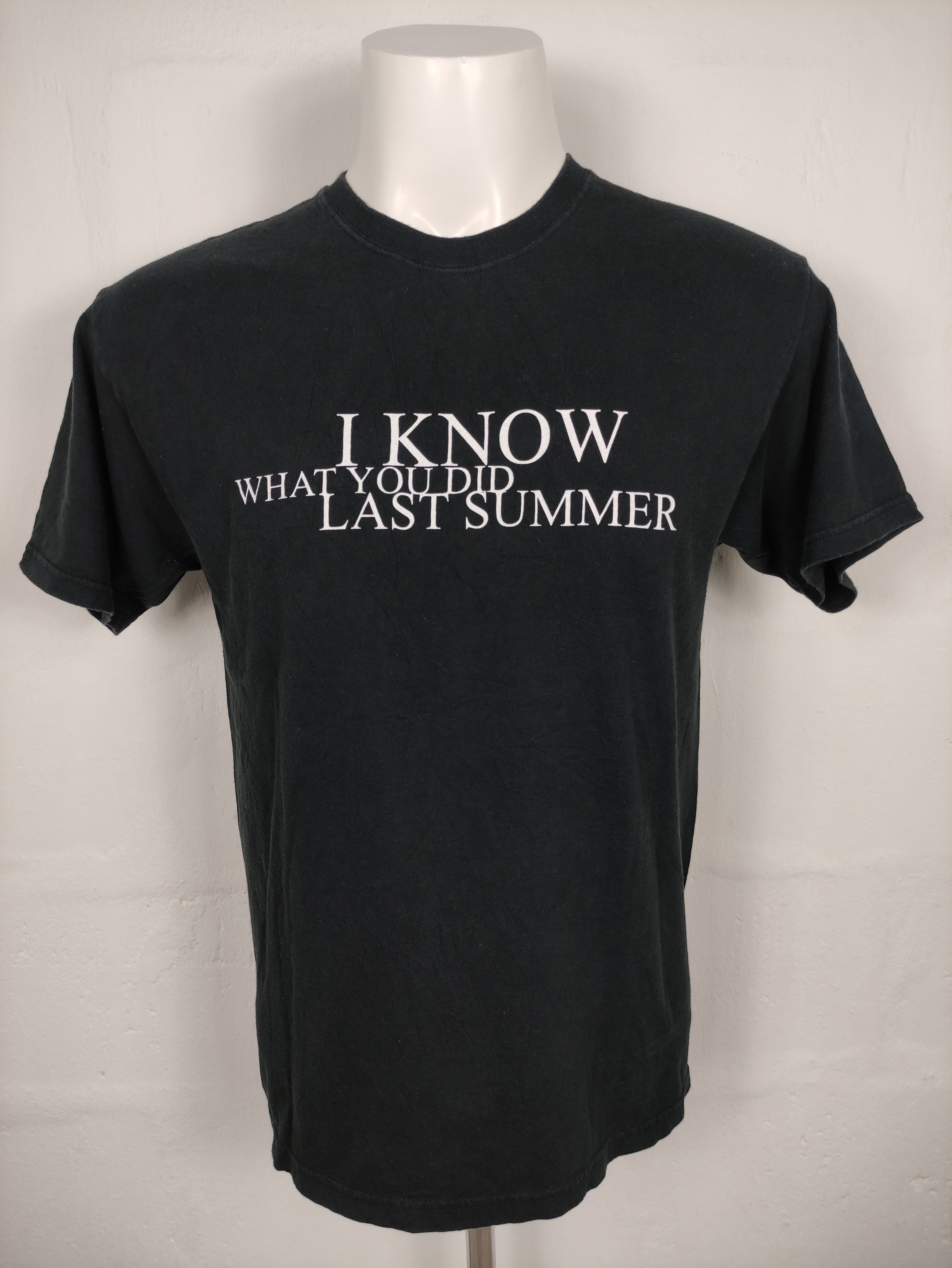 Vintage Vintage 00s I Know What You Did Last Summer Movie Shirt Size US S / EU 44-46 / 1 - 1 Thumbnail