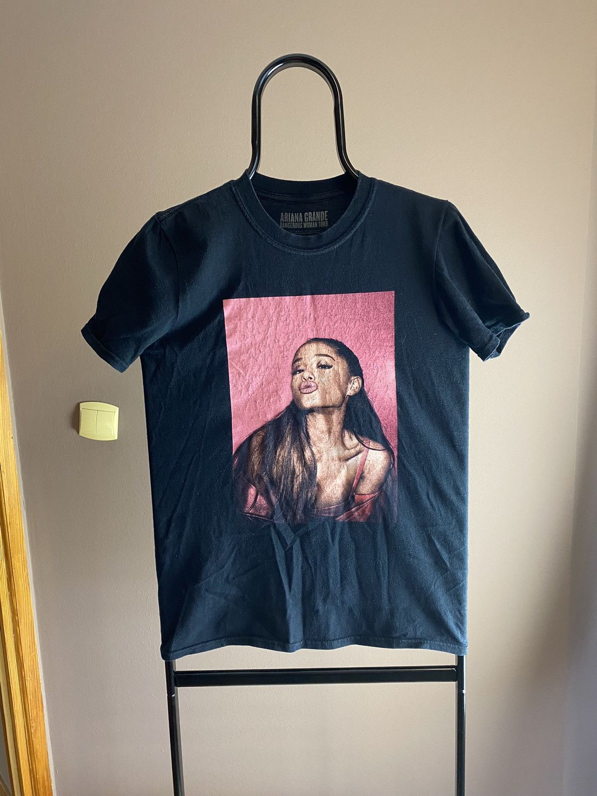 Band Tees × Other Ariana Grande - kissy face - Dangerous woman tour Size US S / EU 44-46 / 1 - 1 Thumbnail