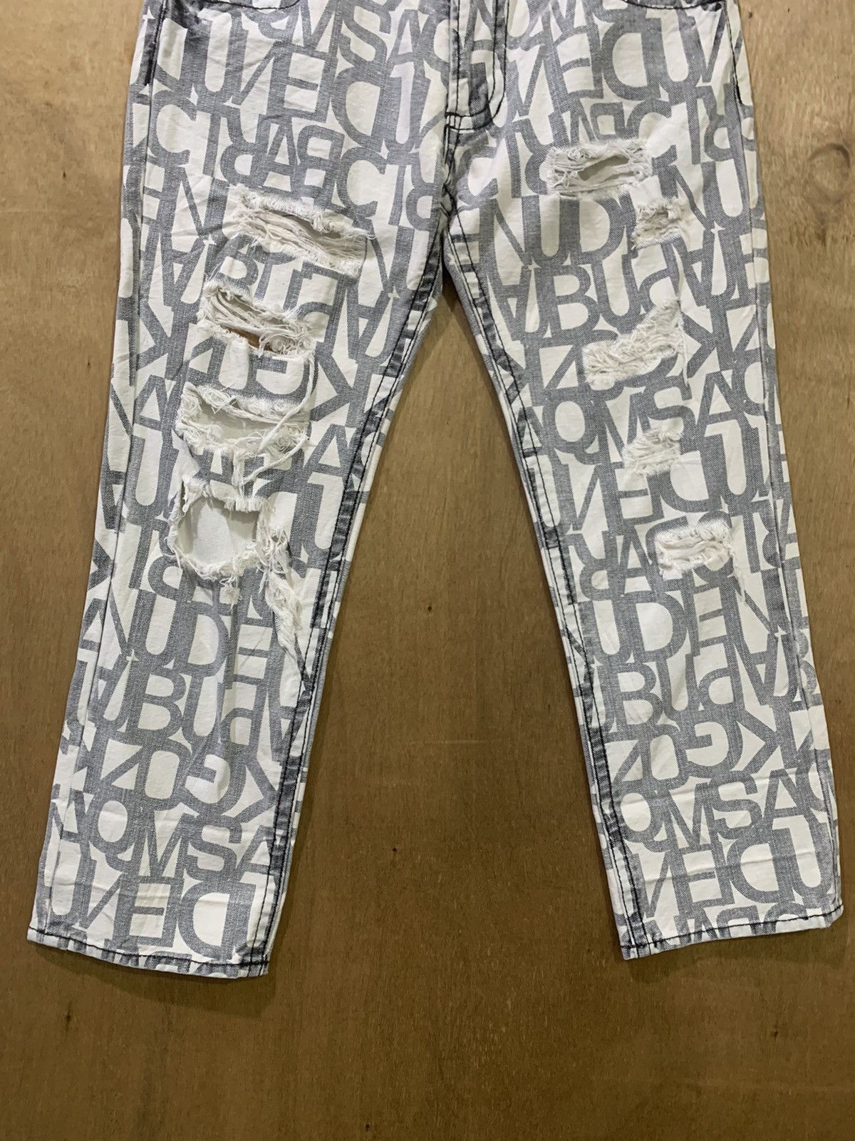 Seditionaries SKY BOMBER Fullprinted Allover Rugged Distressed Denim Jeans Size US 30 / EU 46 - 5 Thumbnail