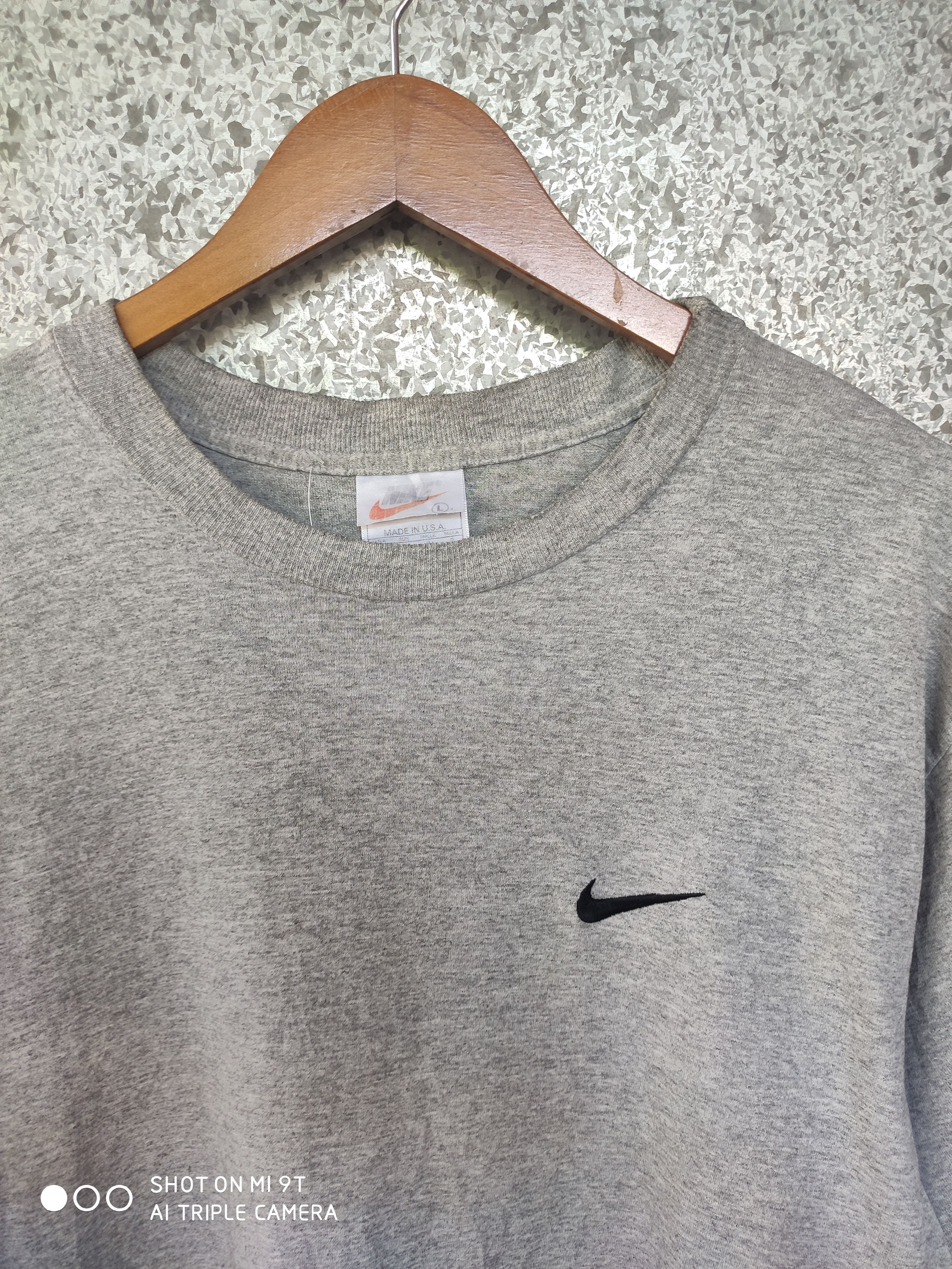 Nike Vintage 90s Vintage Nike t shirt small logo made in USA Size US L / EU 52-54 / 3 - 2 Thumbnail