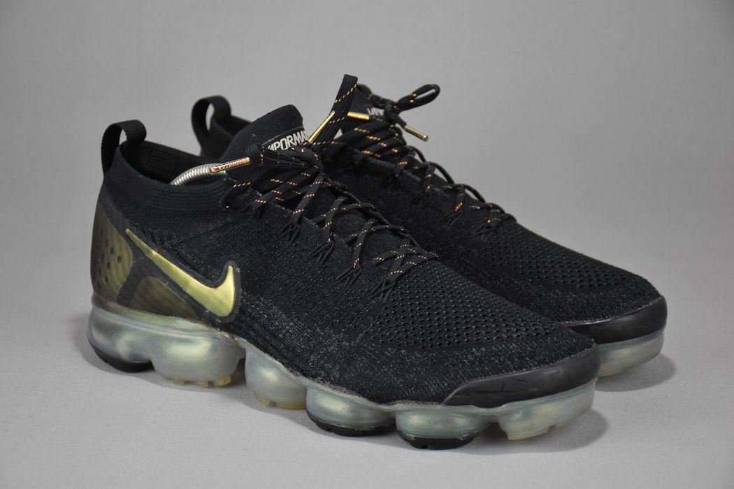 Vapormax flyknit 2 black and outlet gold