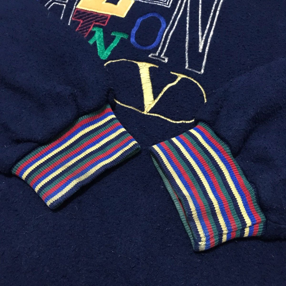 Designer 🔥Vtg 90s Valentino Studio embroidery fleece sweater Size US L / EU 52-54 / 3 - 7 Thumbnail