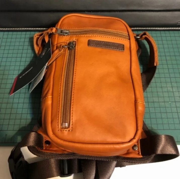 Genuine Leather KUSHITANI : 2 WAY LEATHER MOTORCYCLE/BIKERS LEG BAG Size ONE SIZE - 11 Thumbnail