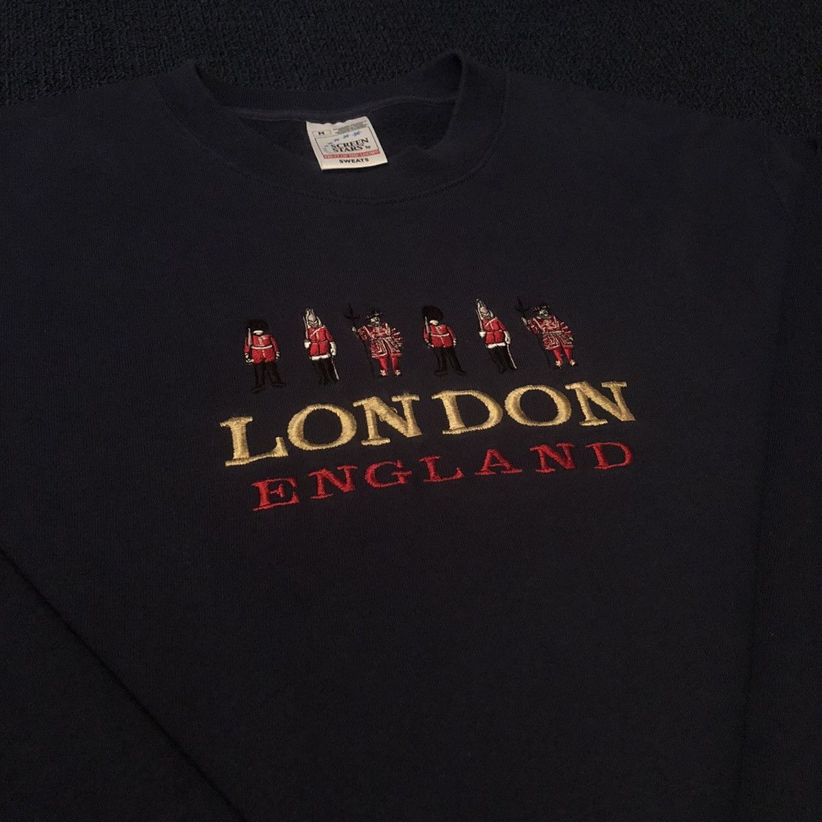 Other Vintage 90s London England Screen Stars Embroidered Crewneck Size US M / EU 48-50 / 2 - 2 Thumbnail