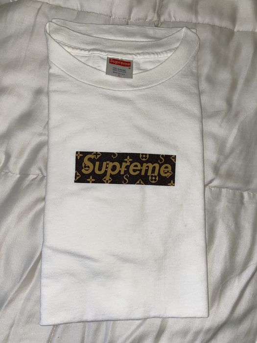 Supreme monogram box store logo