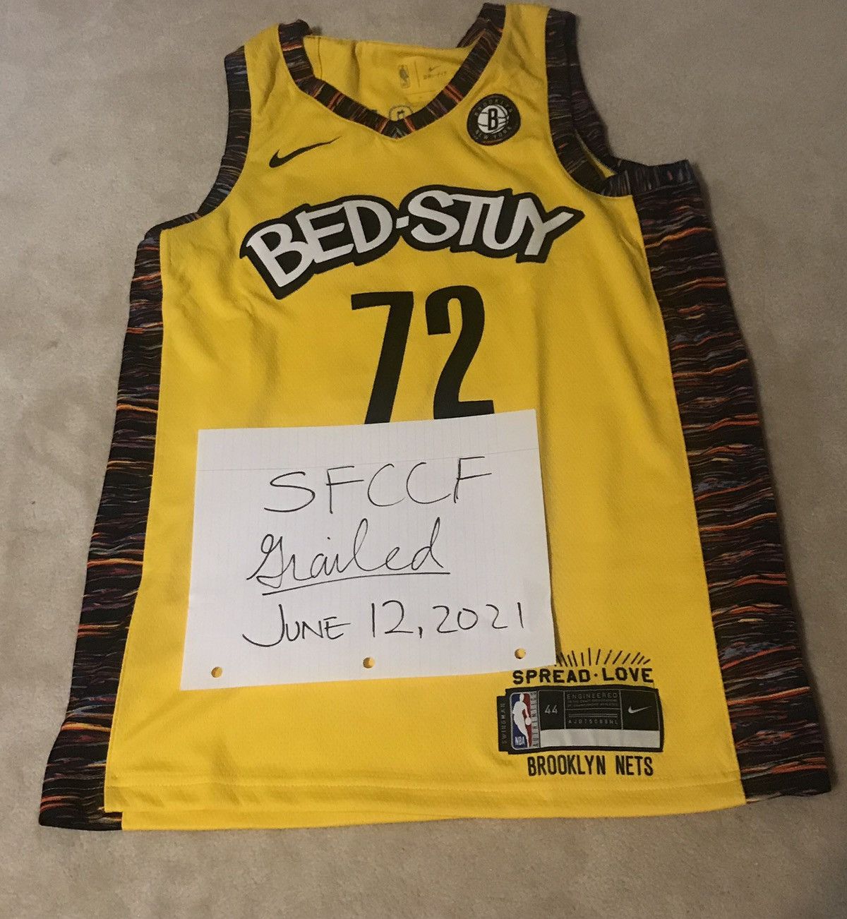 Nike Brooklyn Nets Biggie Amarillo Jersey Size M NBA