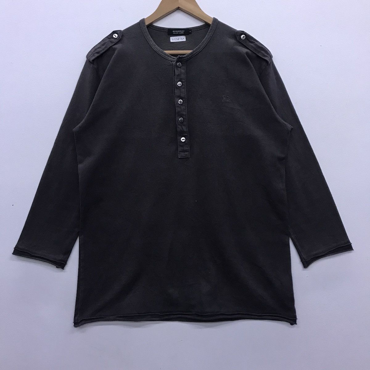 Burberry Rare!! Burberry Black Label Long Sleeve Tee Size US M / EU 48-50 / 2 - 2 Thumbnail