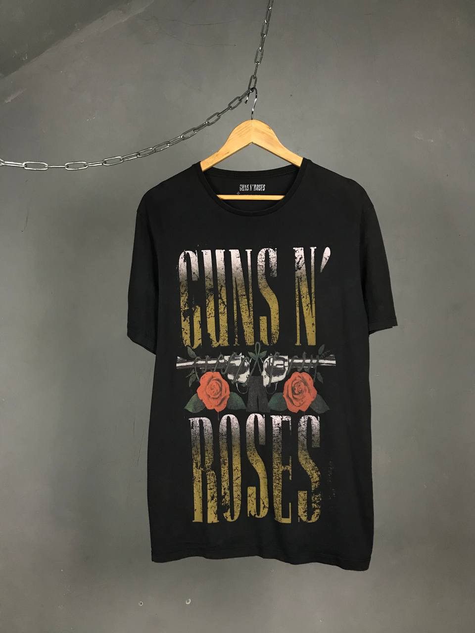 Band Tees Guns N Roses vintage rock band tee Size US XL / EU 56 / 4 - 1 Thumbnail