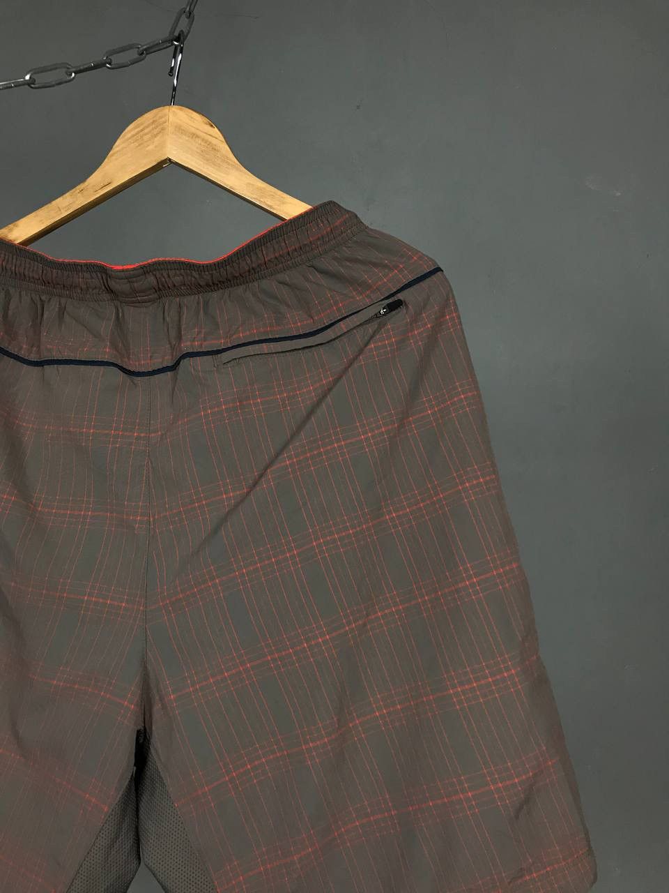 Vintage Nike swoosh streetwear vintage nylon shorts Size US 34 / EU 50 - 6 Thumbnail