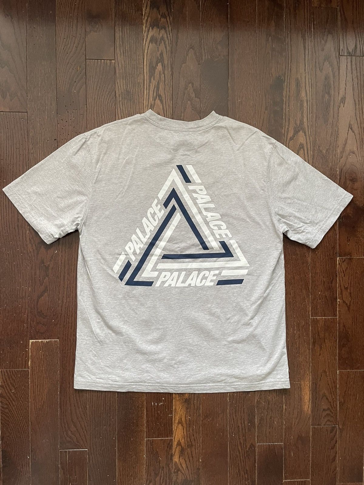 Palace Nike Tri Swoosh T-Shirt グレー 11/1発売｜Palace Skateboards