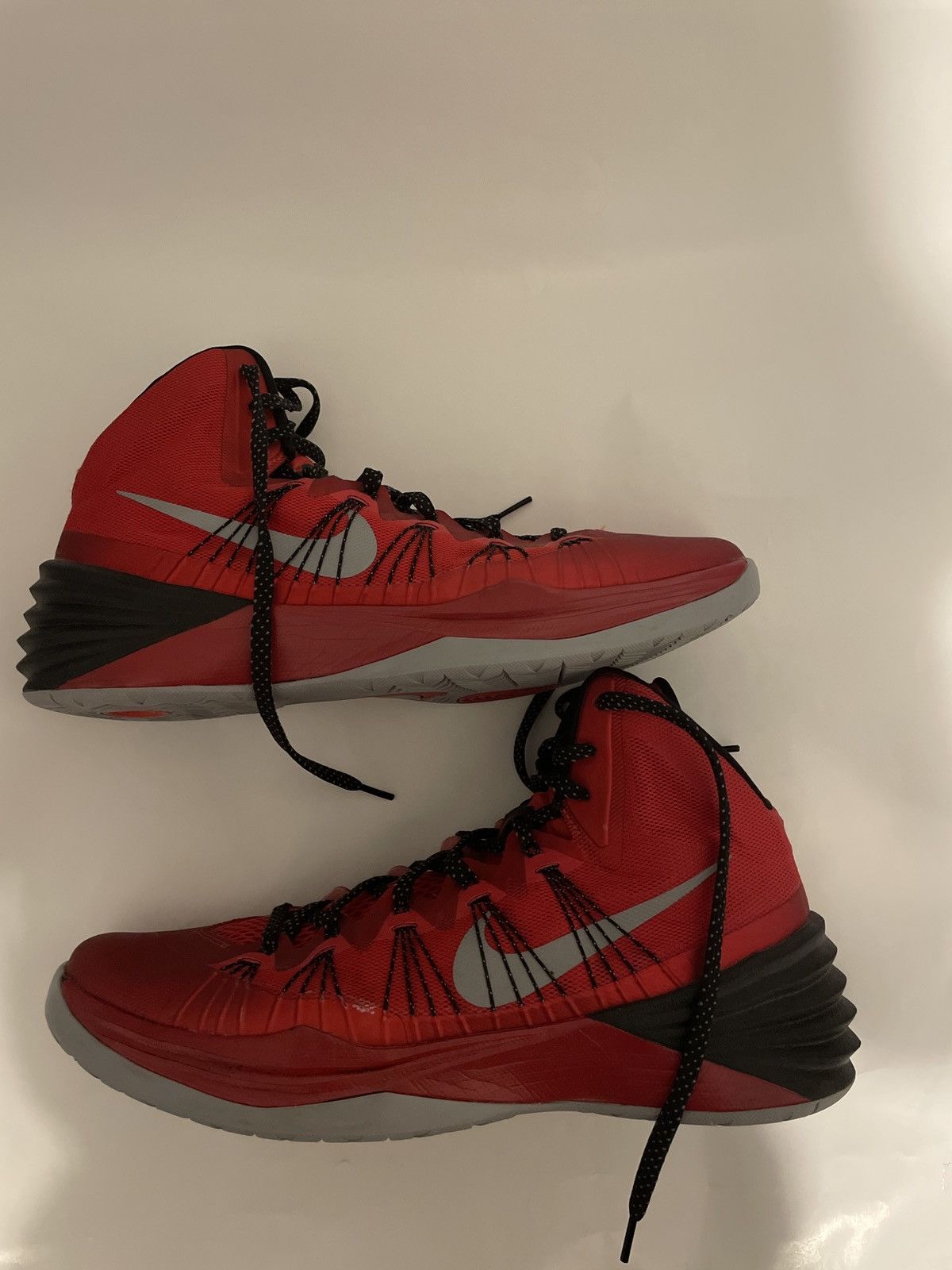 Red hyperdunks 2013 deals