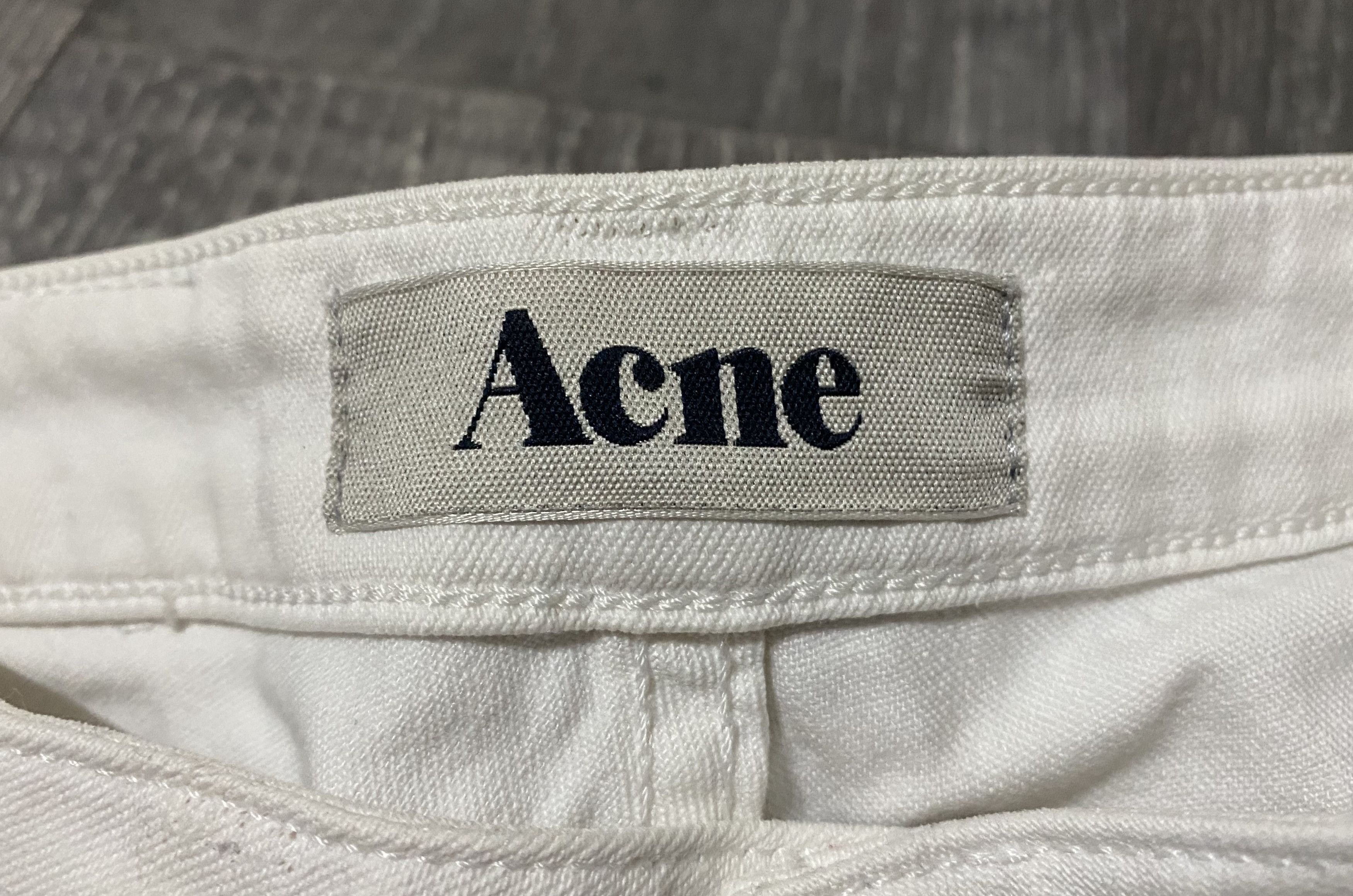 Acne Studios Women's Acne Studios Hep White Fringed Cropped Denim Shorts Size 28" / US 6 / IT 42 - 8 Thumbnail