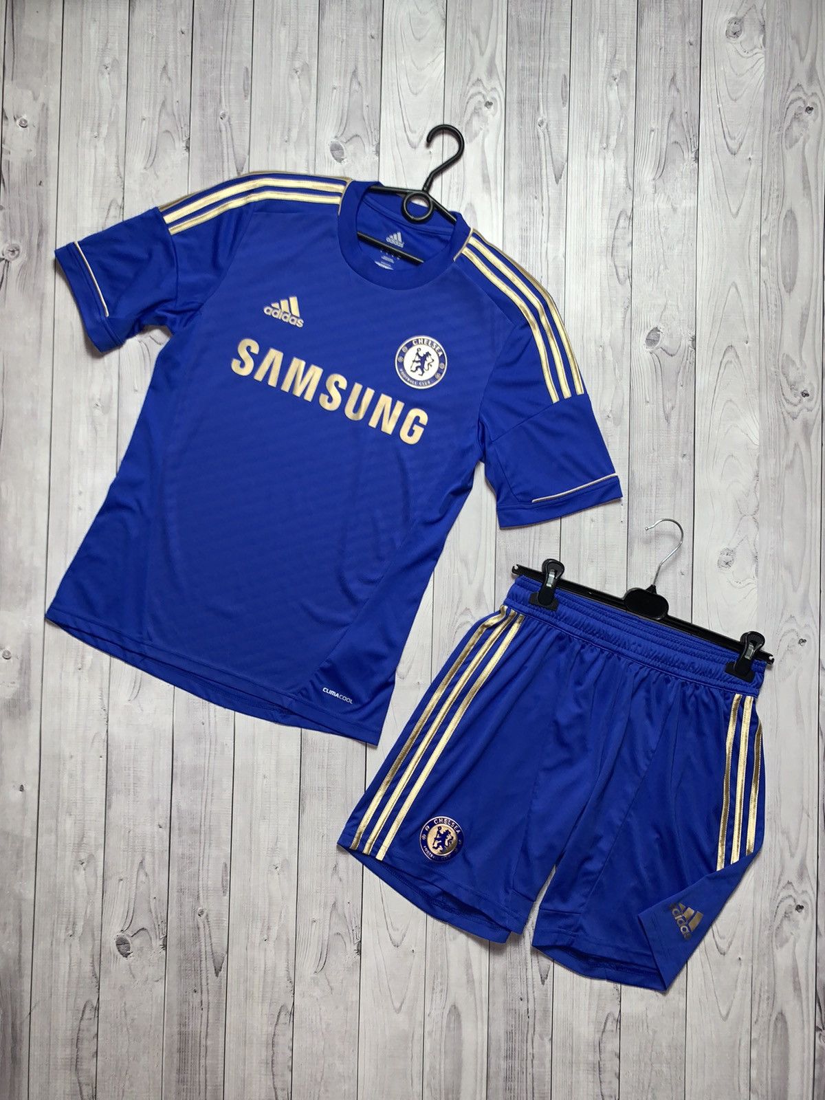 Soccer jersey Chelsea gold stripes suit shorts size S
