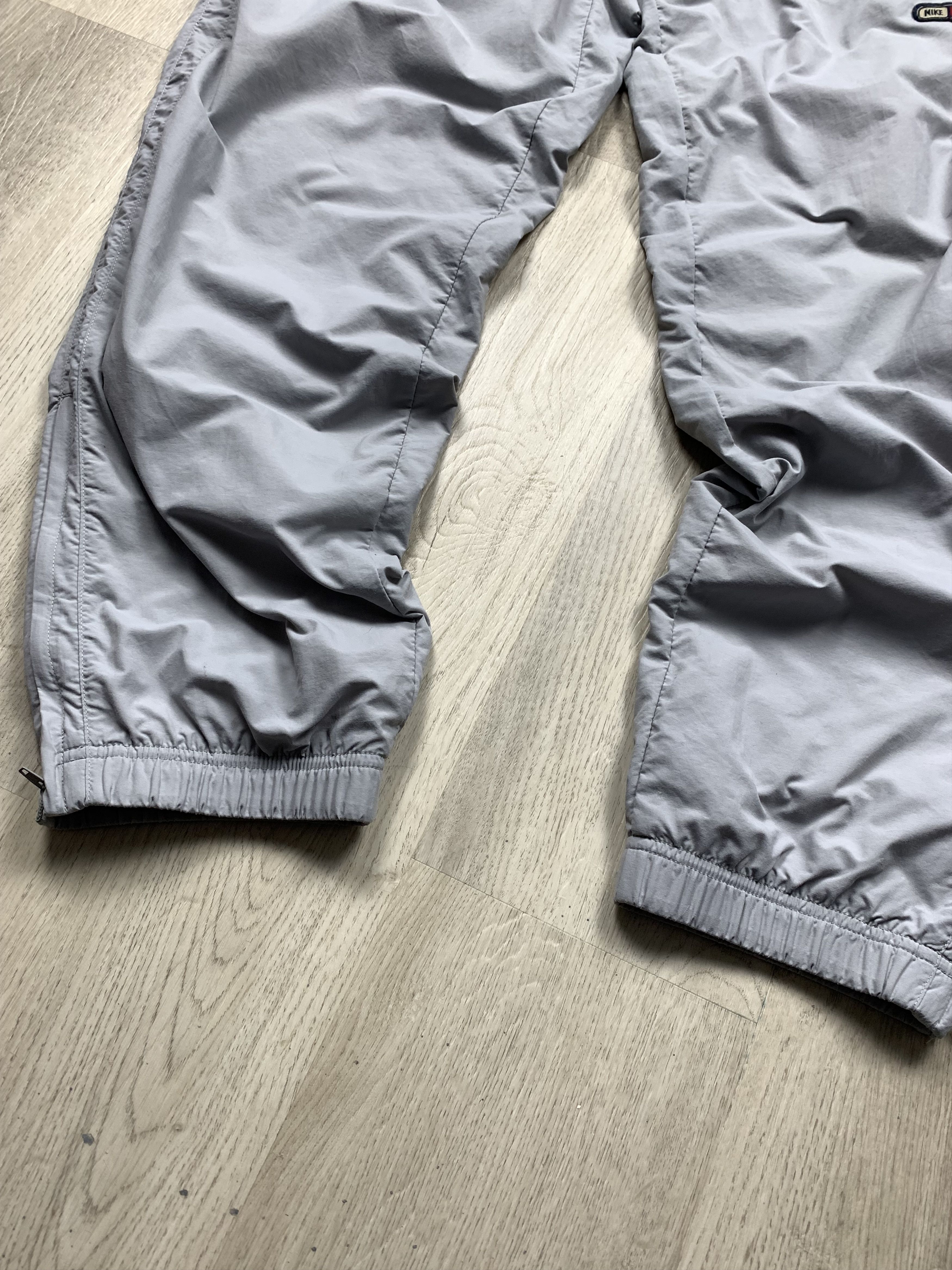 Nike Nike Vintage Mens Nylon Pants Size US 32 / EU 48 - 4 Thumbnail