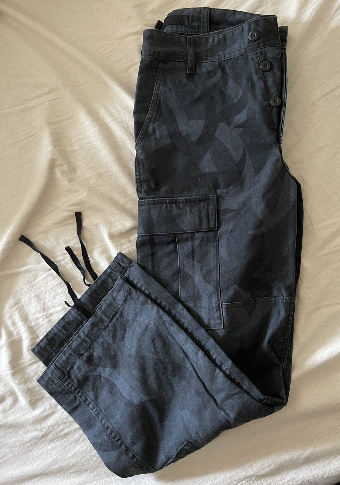 想像を超えての Supreme Supreme CargoPant blackTribalcamo Black パンツ