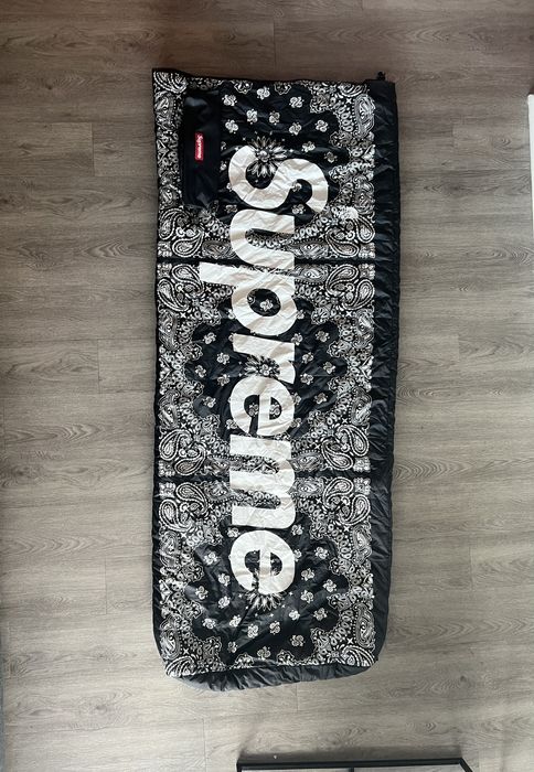 Supreme bandana best sale sleeping bag