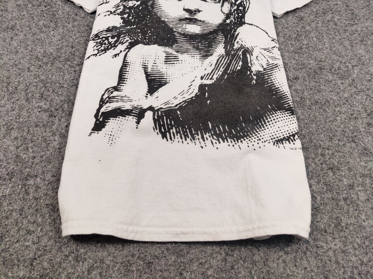 Vintage Vintage 86's Les Miserables London T Shirt All Over Print Size US M / EU 48-50 / 2 - 9 Thumbnail