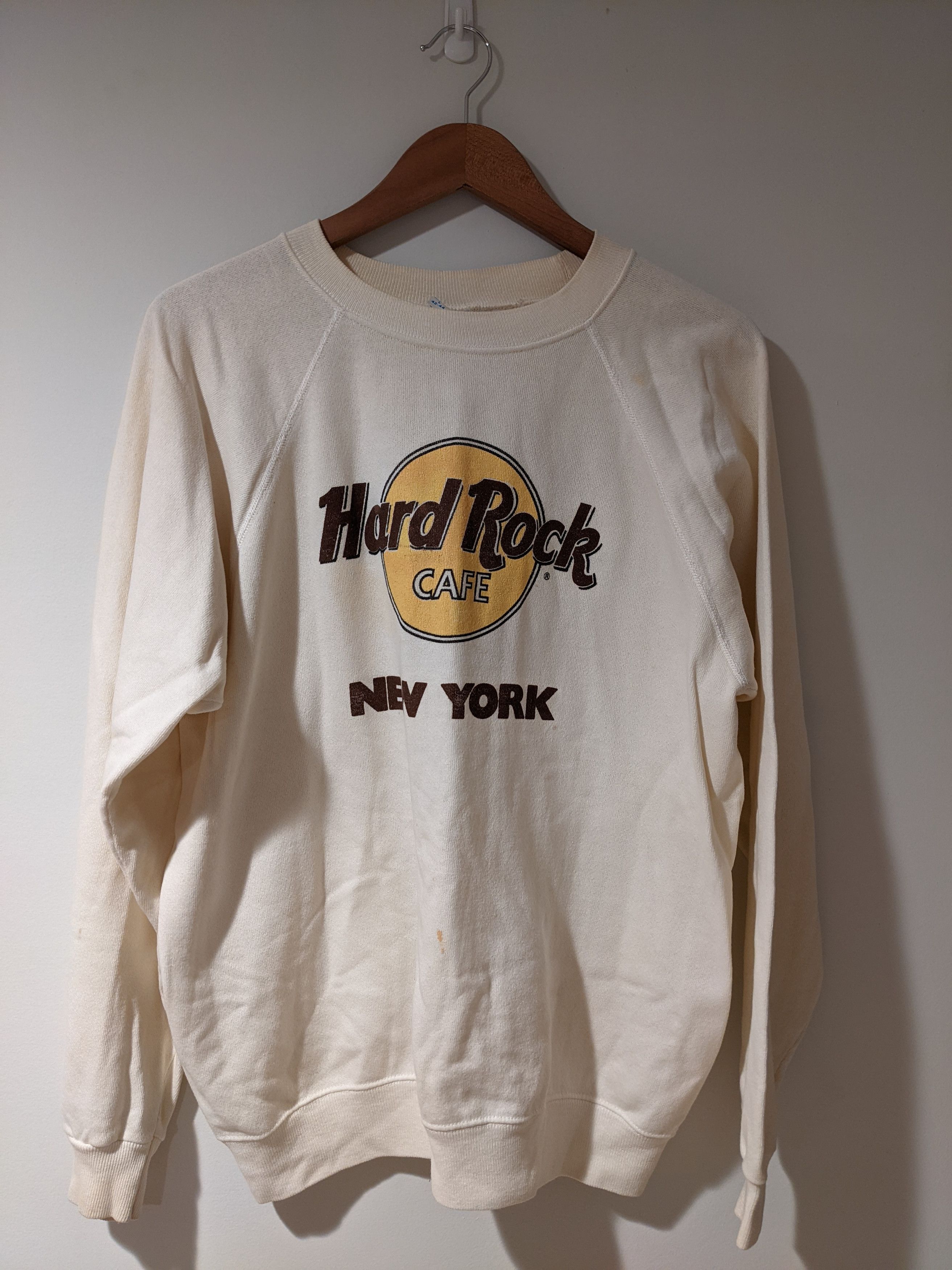 Hanes Vintage 90s Hard Rock Cafe Logo New York Hanes Crewneck Size US L / EU 52-54 / 3 - 1 Thumbnail