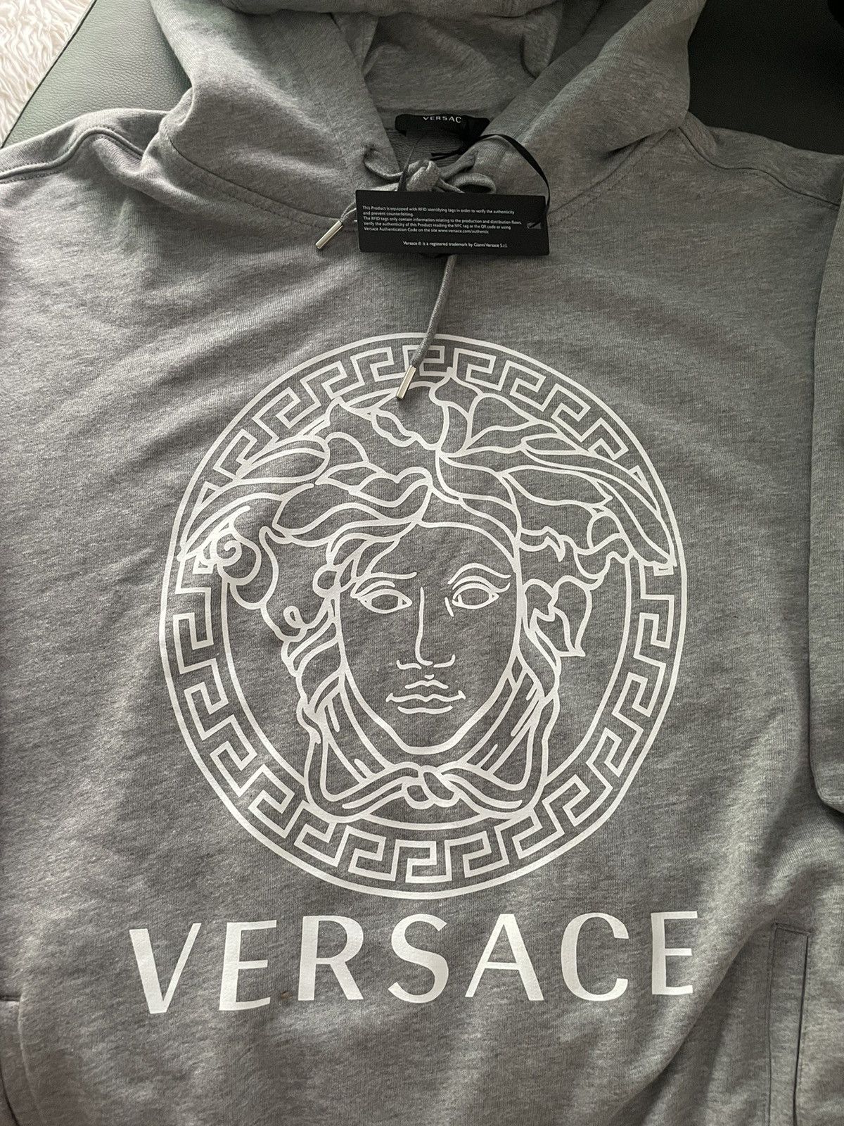 Versace $1K+ Brand NEW Runway Classic Medusa Versace Logo Hoodie Size US XL / EU 56 / 4 - 11 Thumbnail