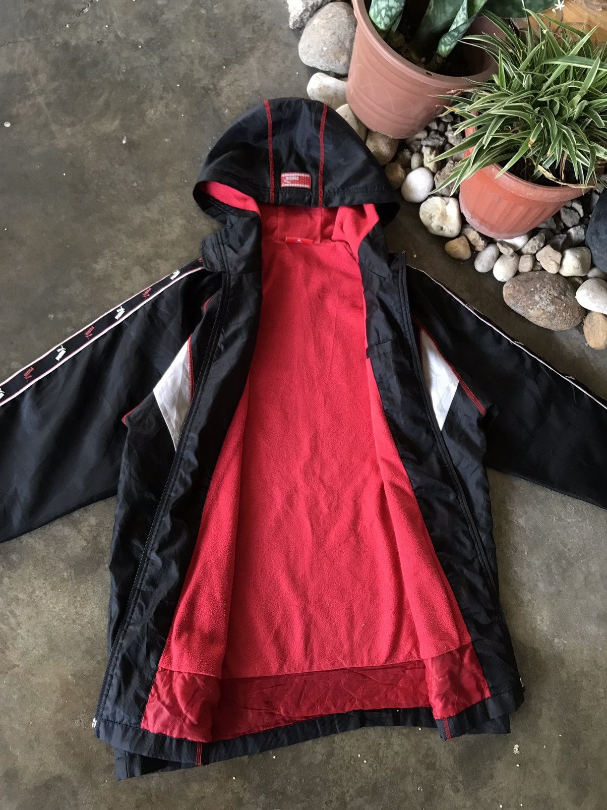 Puma × Vintage Vintage Puma Windbreaker Side Tape Jacket Size US S / EU 44-46 / 1 - 8 Thumbnail