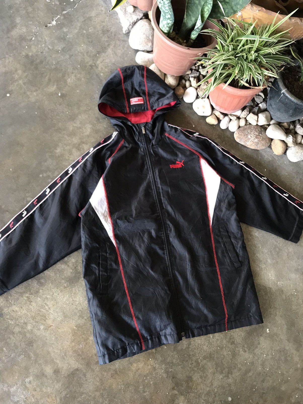 Puma × Vintage Vintage Puma Windbreaker Side Tape Jacket Size US S / EU 44-46 / 1 - 2 Thumbnail