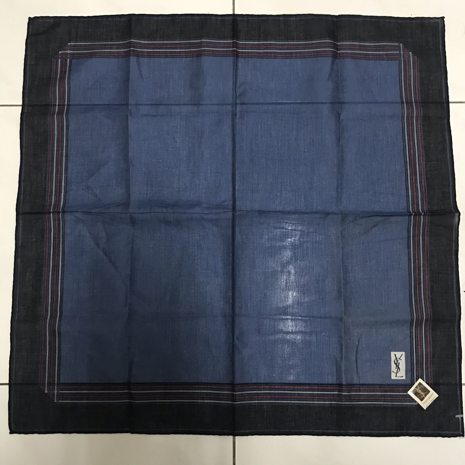 Yves Saint Laurent VINTAGE YVES SAINT LAURENT HANDKERCHIEF Size ONE SIZE - 1 Thumbnail