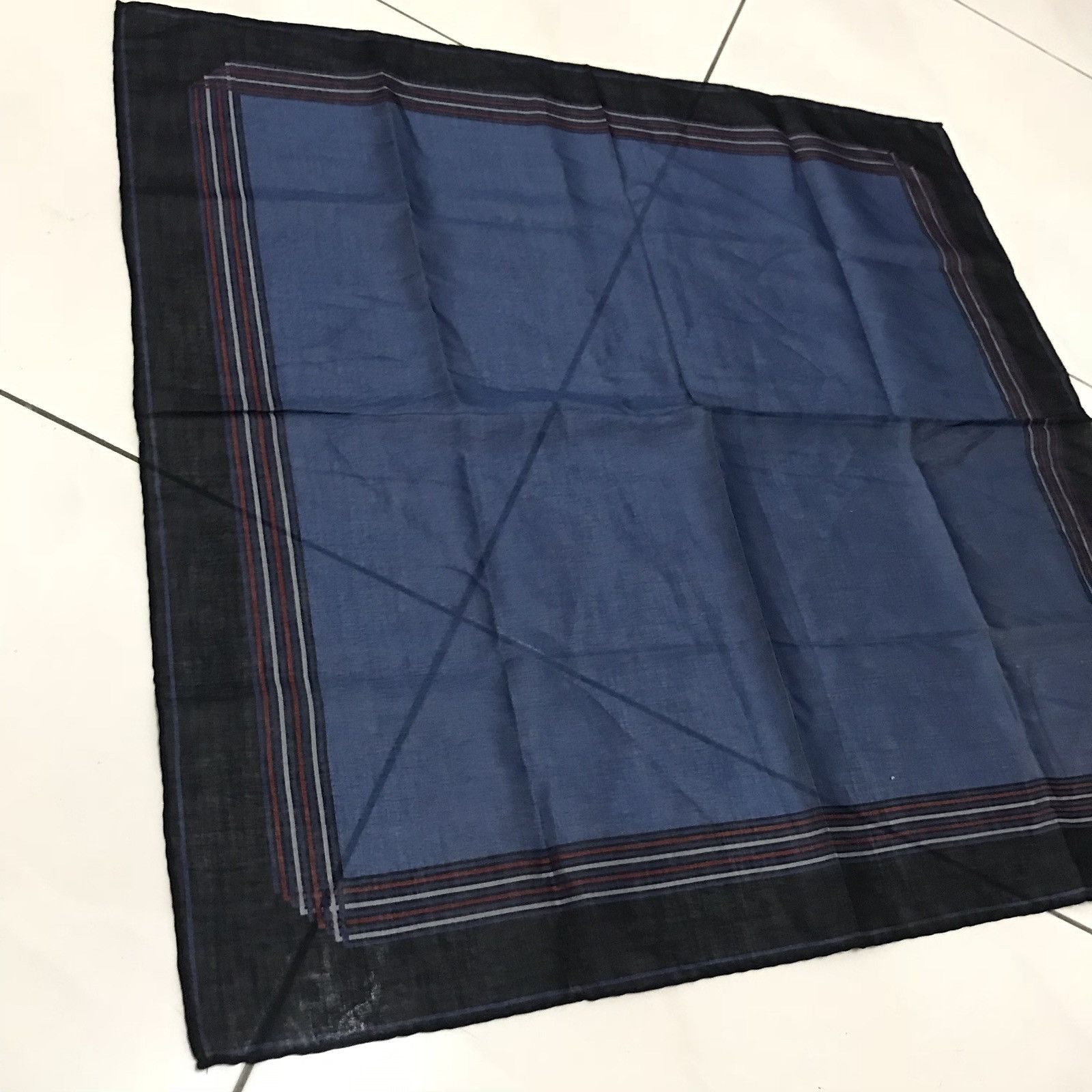 Yves Saint Laurent VINTAGE YVES SAINT LAURENT HANDKERCHIEF Size ONE SIZE - 3 Thumbnail