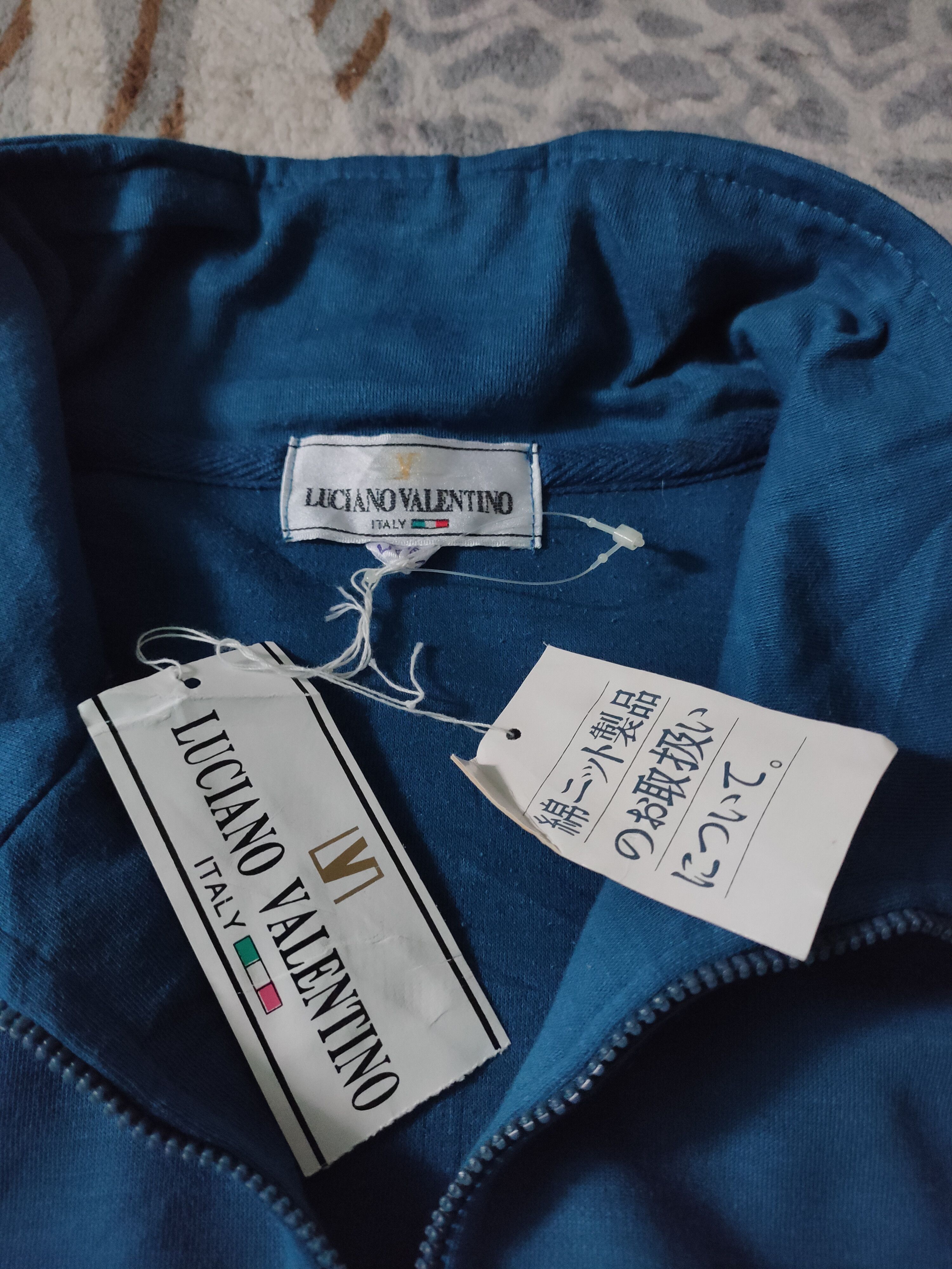 Valentino Vintage Luciano Valentino Sweatshirt Sweater New old stock Size US L / EU 52-54 / 3 - 7 Thumbnail