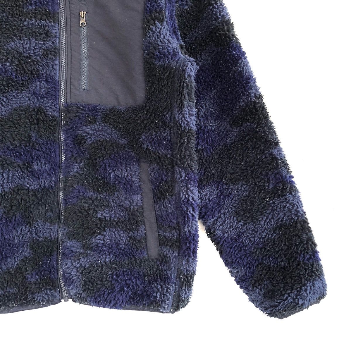 Uniqlo Uniqlo Camo Fleece Sherpa Jacket Size US M / EU 48-50 / 2 - 6 Thumbnail