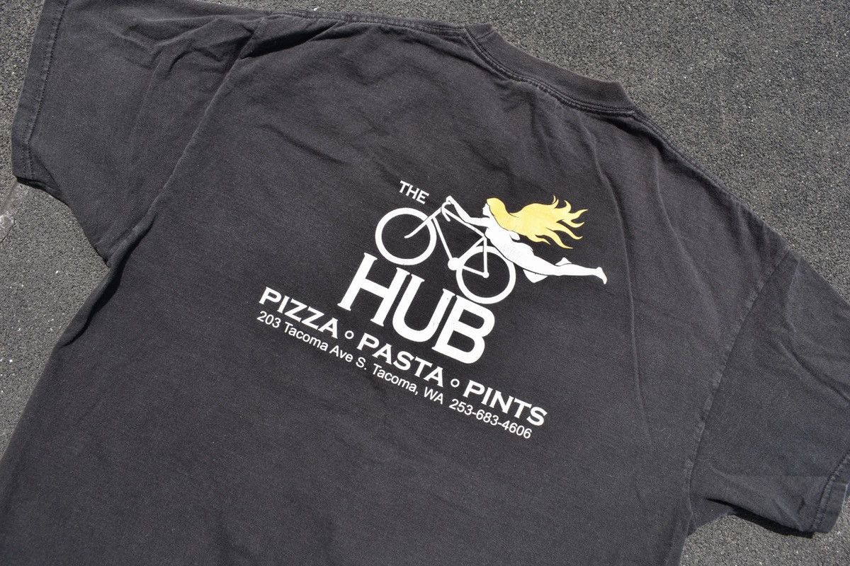 Vintage Vintage ‘The HUB’ T-shirt (XL) Size US XL / EU 56 / 4 - 3 Thumbnail