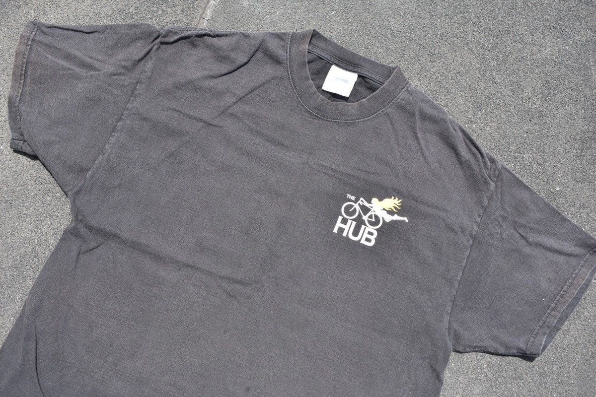Vintage Vintage ‘The HUB’ T-shirt (XL) Size US XL / EU 56 / 4 - 4 Thumbnail
