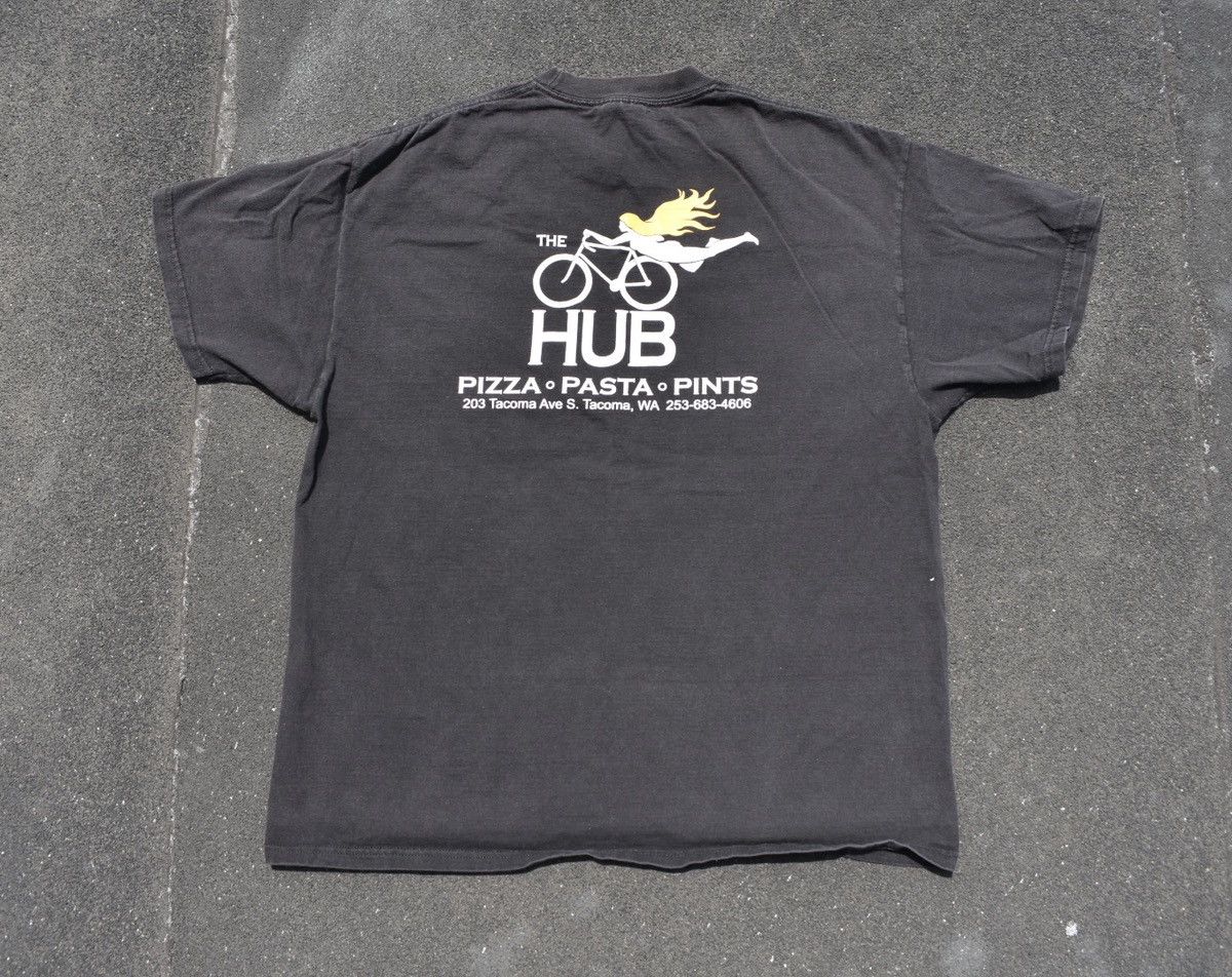 Vintage Vintage ‘The HUB’ T-shirt (XL) Size US XL / EU 56 / 4 - 1 Thumbnail