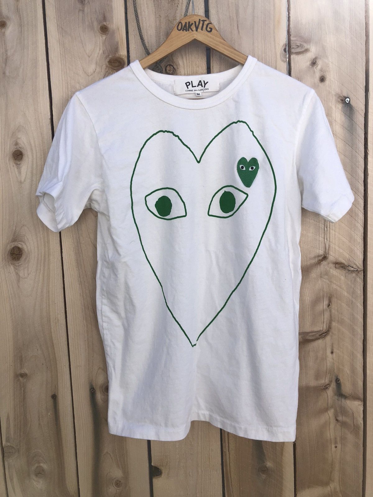 COMME des GARÇONS PLAY ホワイト Tシャツ XS Play Comme des Garçons: Black T-Shirt (White) | DSMNY E-SHOP