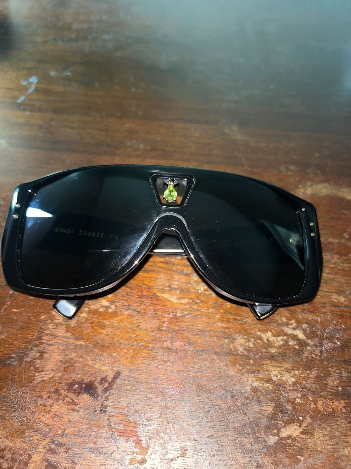 Louis Vuitton Louis Vuitton FW2006 Bindi Peridot Sunglasses  display picture 3