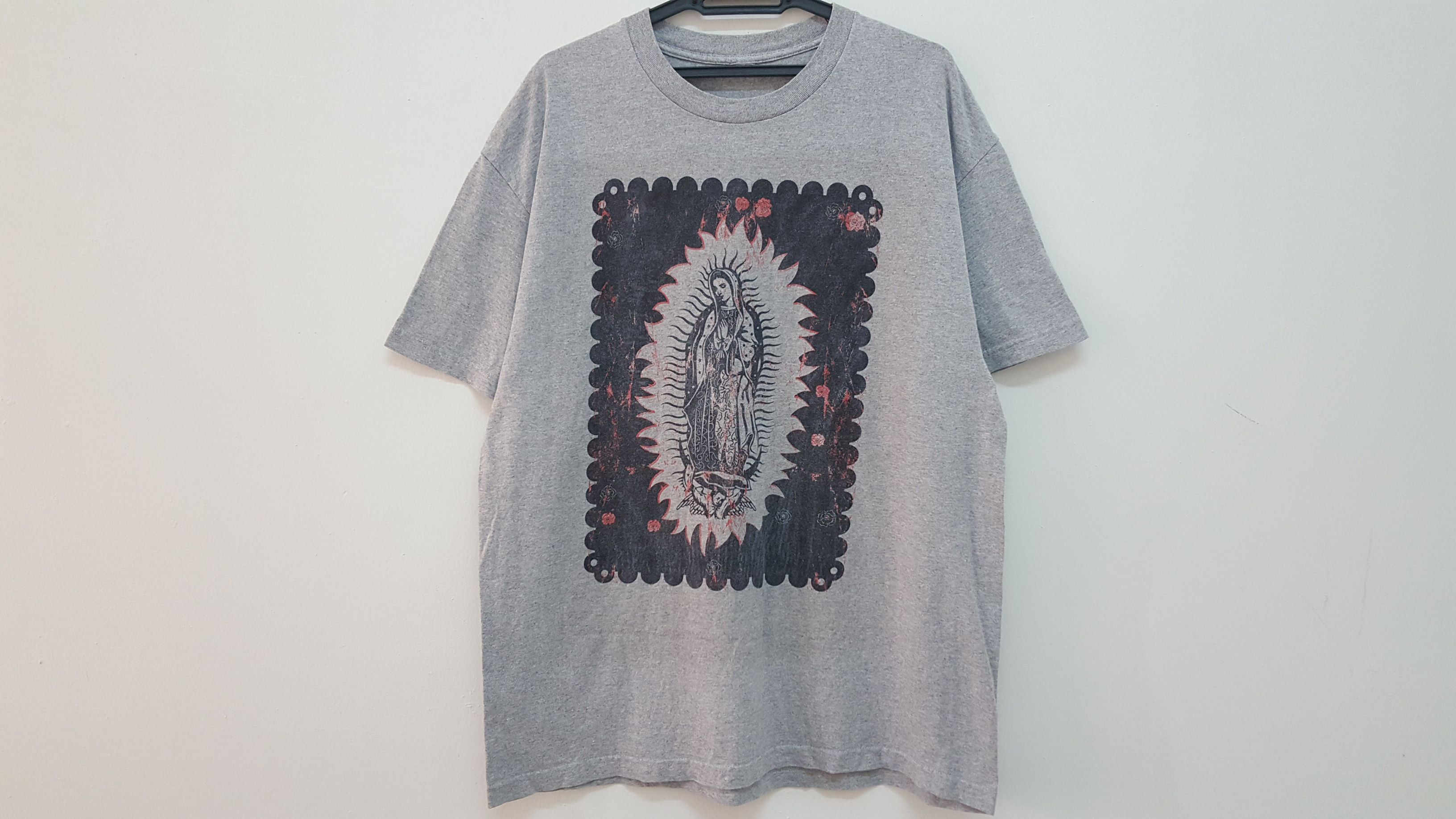 Art Comes First × Vintage GRAIL 🔥🔥🔥 VIRGIN MARY LADY OF GUADALUPE GRAPHIC TEE Size US XL / EU 56 / 4 - 1 Thumbnail