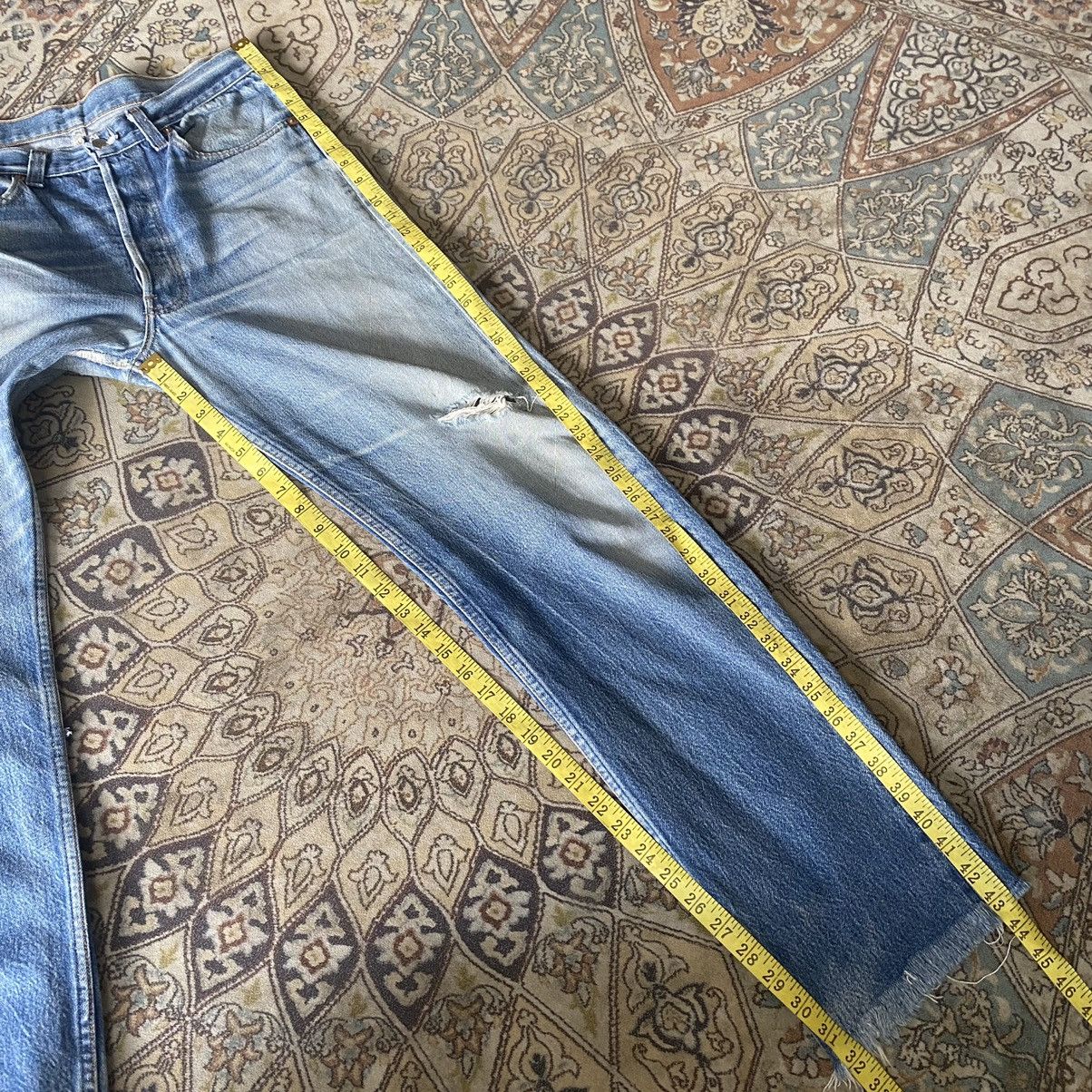 Levi's Vintage Levis 501xx Distressed Jeans 32x32 Size US 32 / EU 48 - 24 Thumbnail