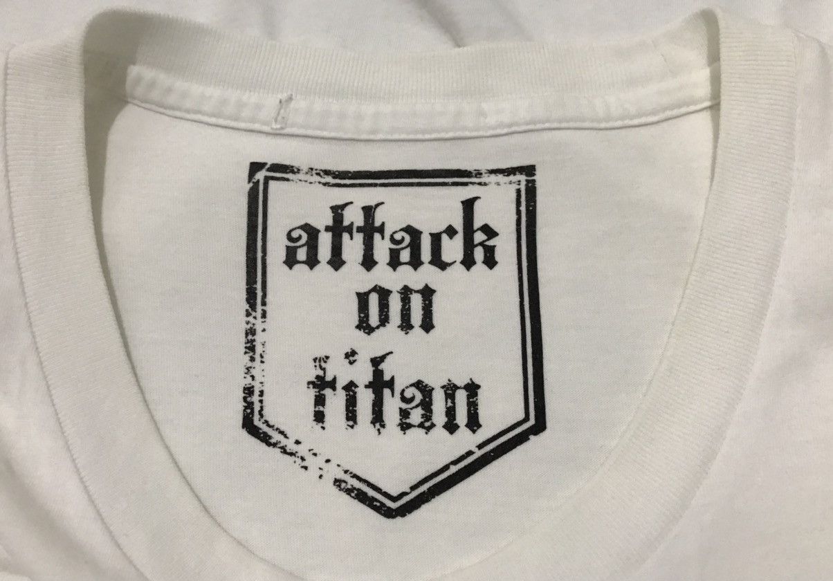Anime × Cartoon Network × Uniqlo Attack On Titan “Levi Ackerman” Japanese Anime Tshirt Size US L / EU 52-54 / 3 - 5 Thumbnail