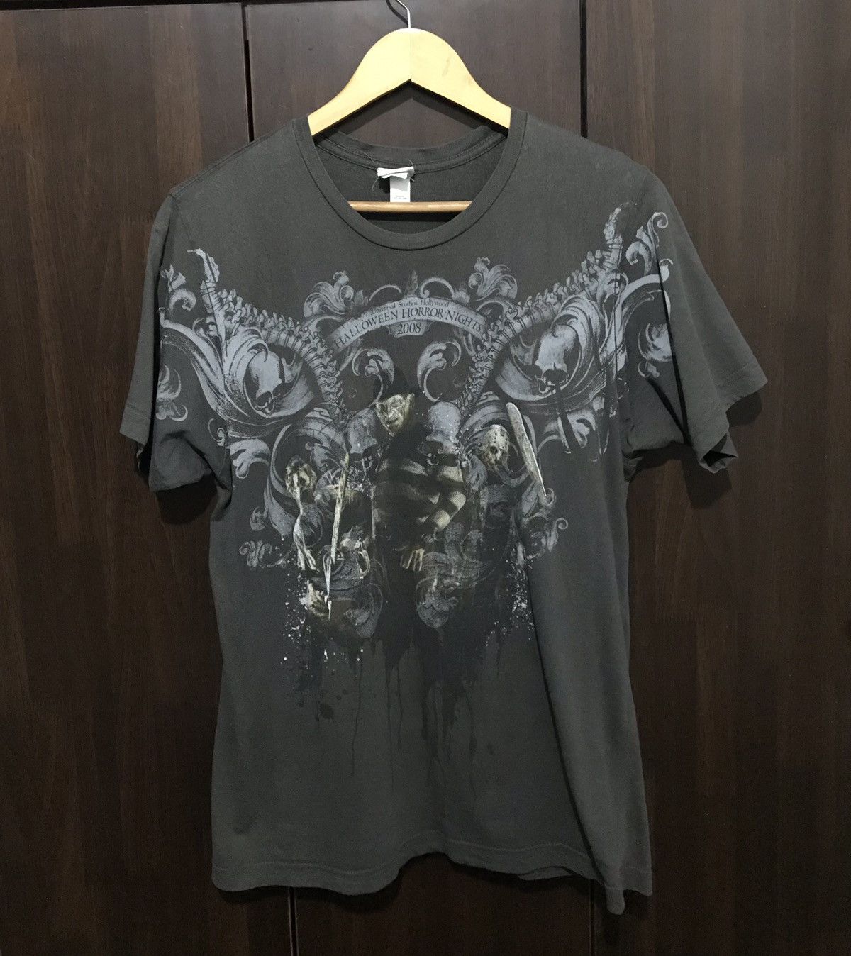 image of Expert Horror x Movie 2008 Halloween Horror Nights Universal Studios Tshirt in Dark Gray (Size Medi